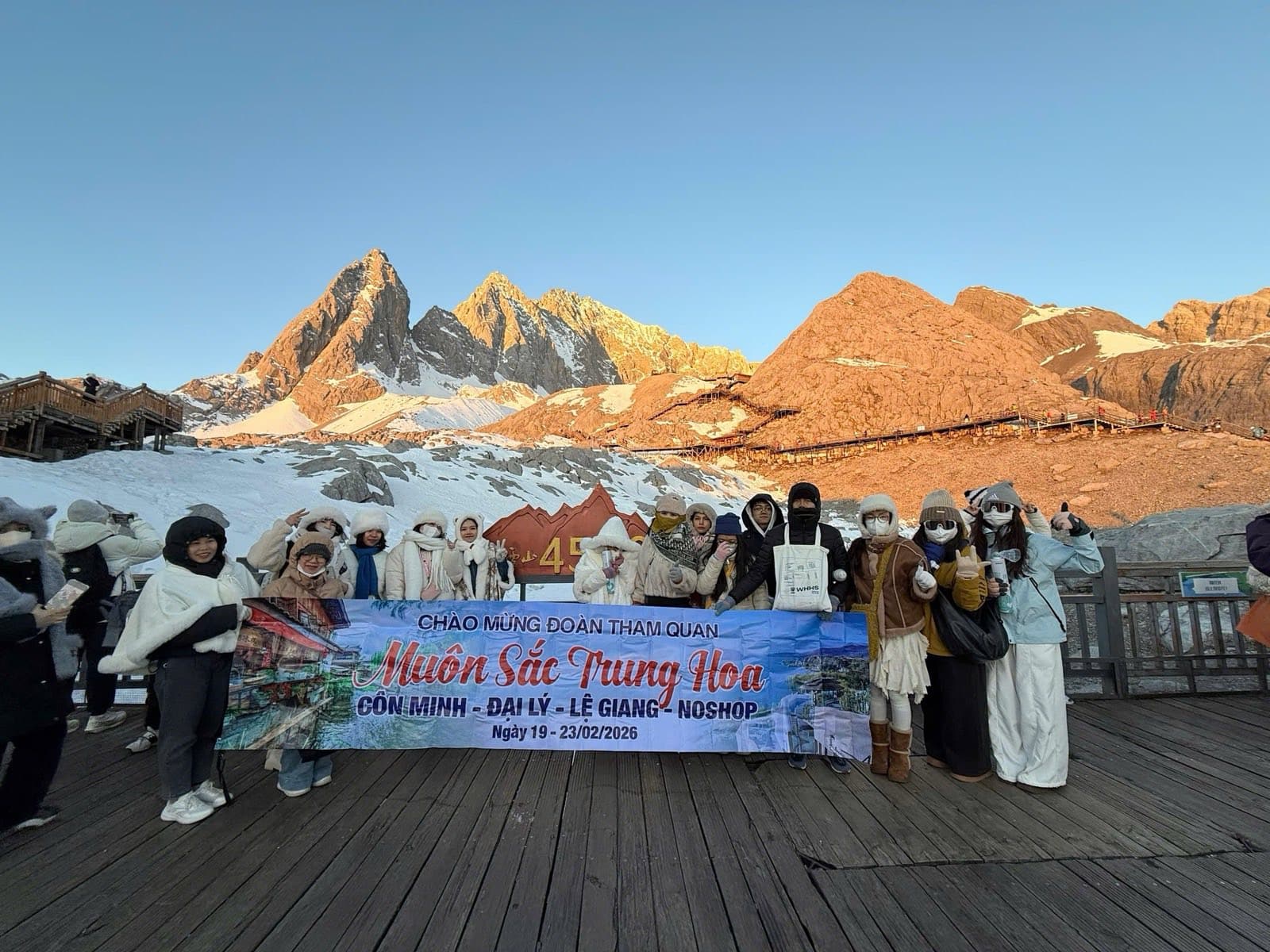 VNEXPRESSTOUR - HÀNH TRÌNH TẾT BÍNH NGỌ 2026 ĐÁNG NHỚ