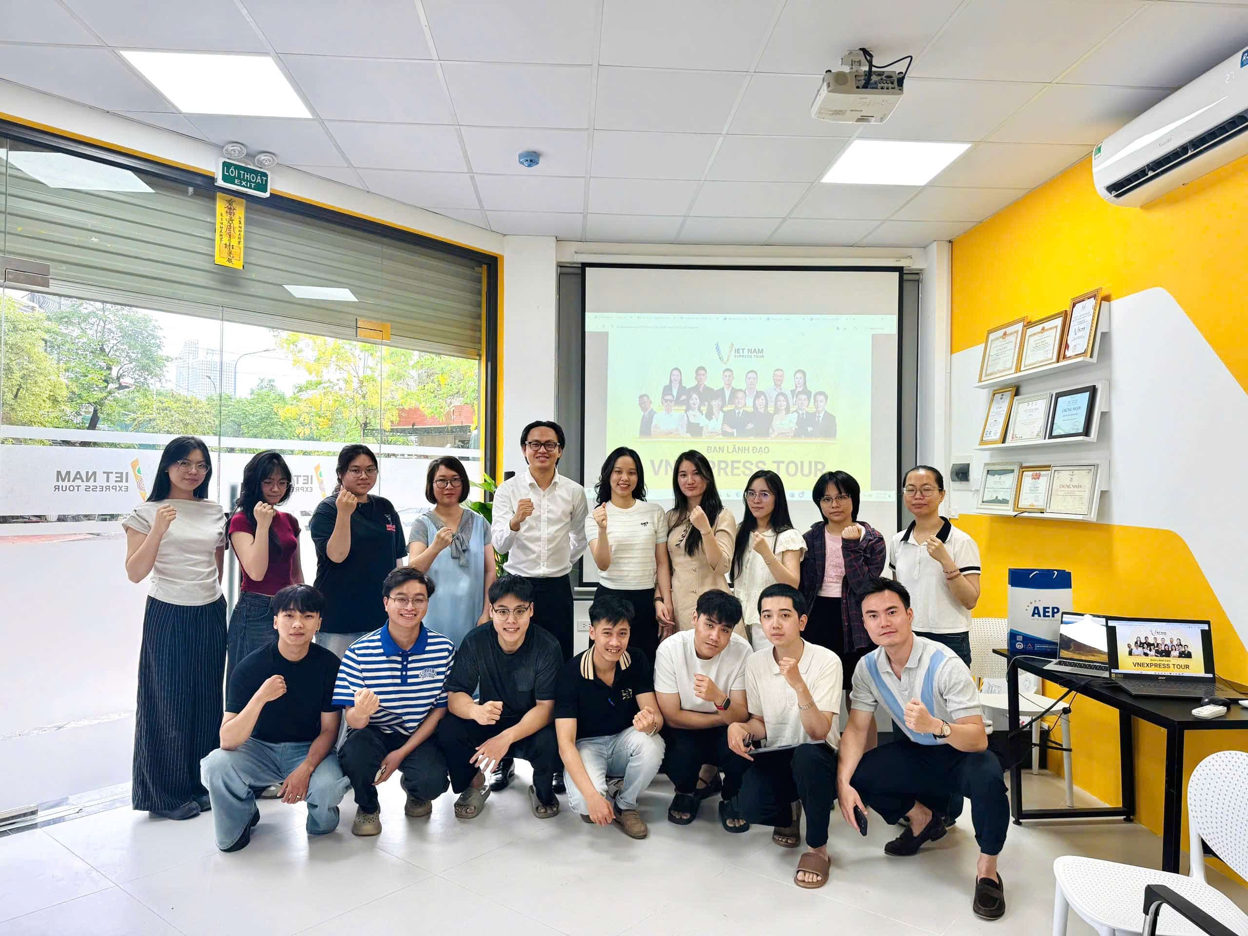RECAP BUỔI ĐÀO TẠO DẪN NHẬP VĂN HÓA VNEXPRESS TOUR