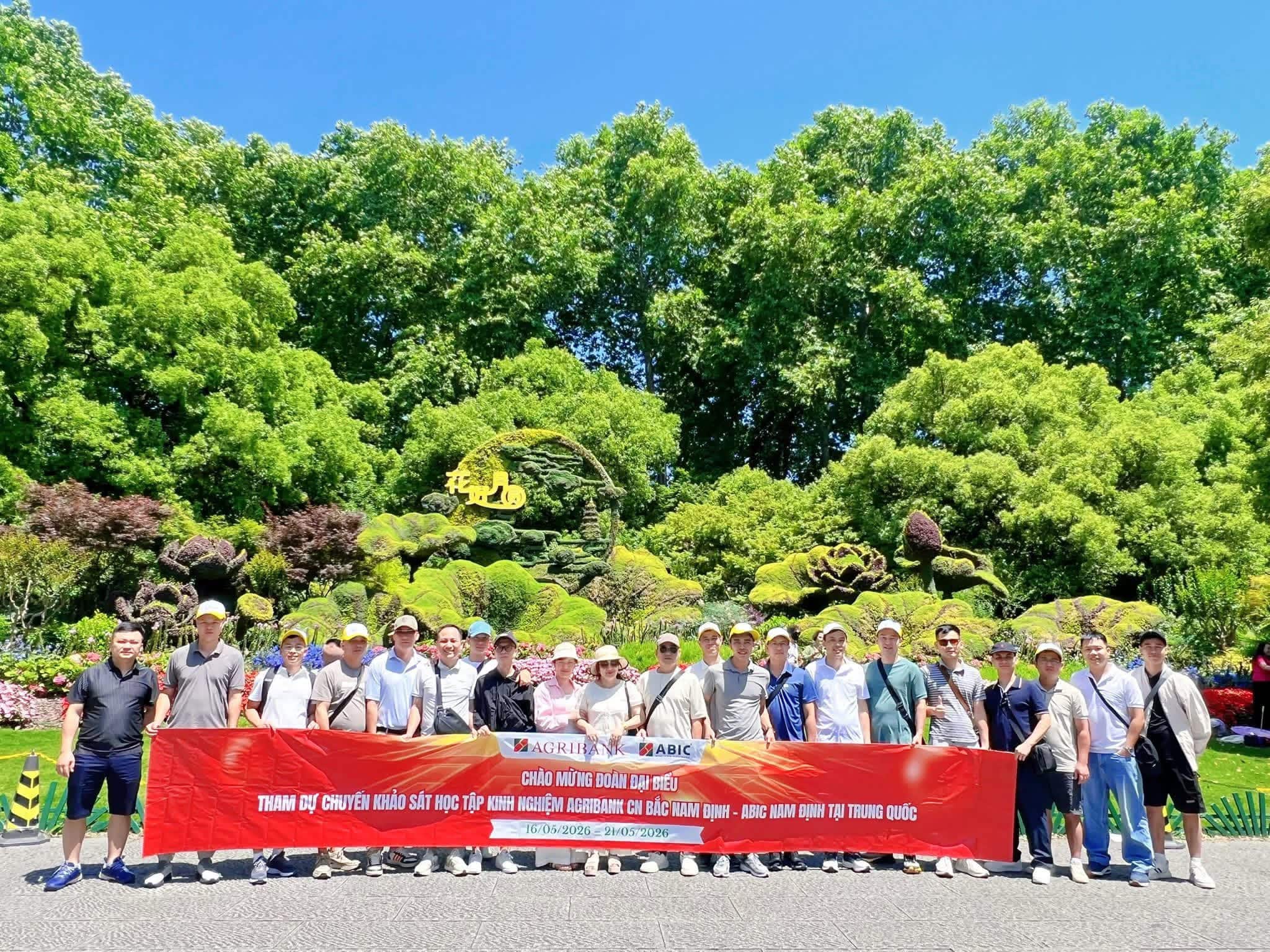 CẢM ƠN CÁC QUÝ ĐOÀN ĐÃ ĐỒNG HÀNH CÙNG VNEXPRESS TOUR