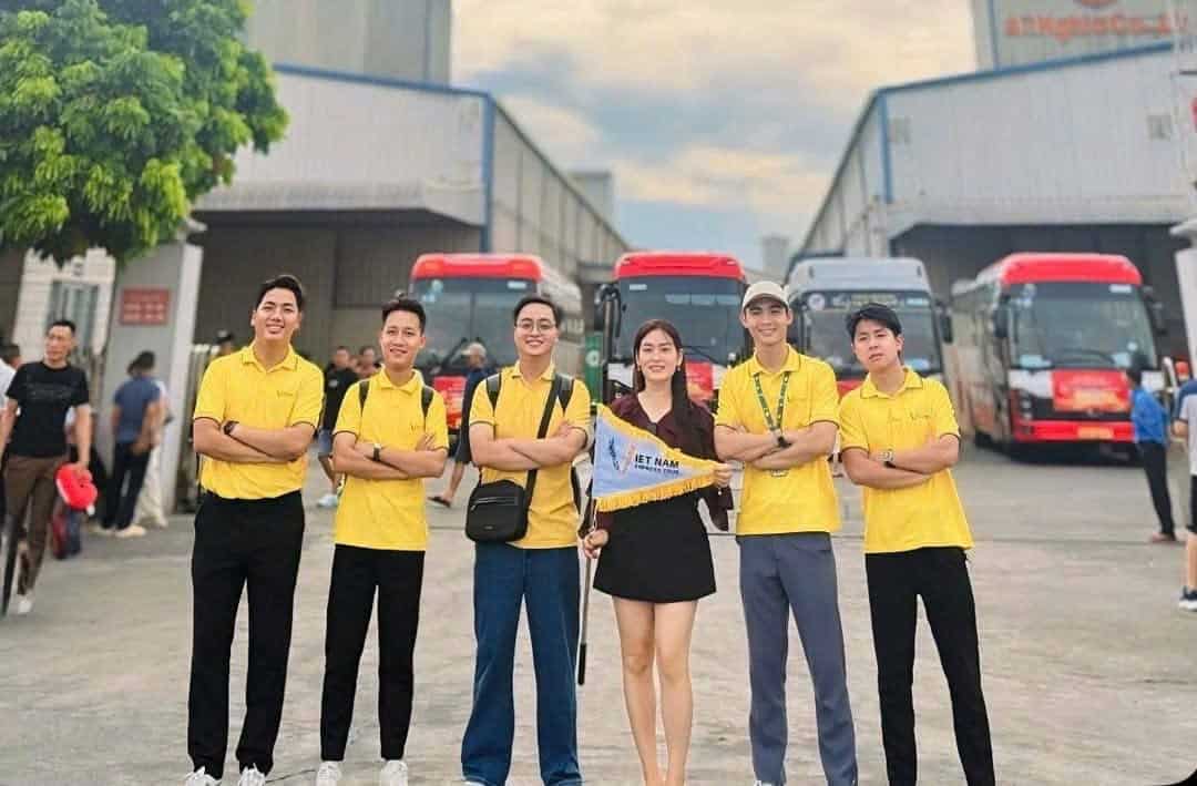 VNEXPRESSTOUR TỔ CHỨC THÀNH CÔNG CHƯƠNG TRÌNH DU LỊCH TEAM BUILDING CHO CÔNG TY AN NGHĨA TẠI SẦM SƠN