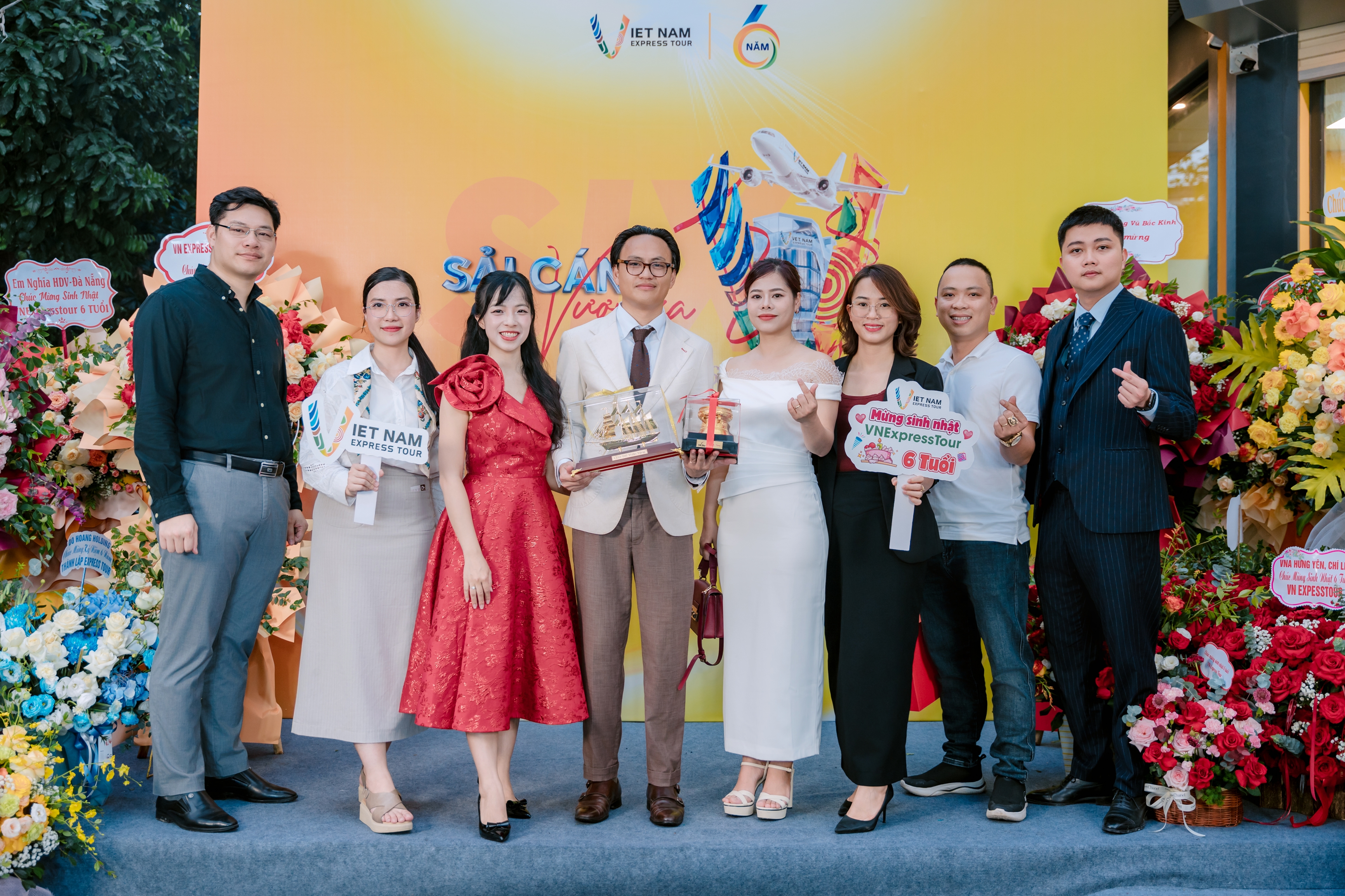 Vietnam Express Tour trân trọng cảm ơn Quý Đối tác và Quý Khách hàng đã đồng hành tại Lễ kỷ niệm 6 năm thành lập