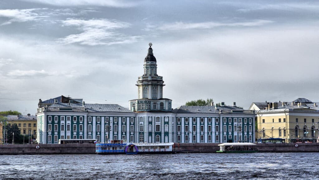 ST. PETERSBURG (ĂN SÁNG, TRƯA, TỐI)
