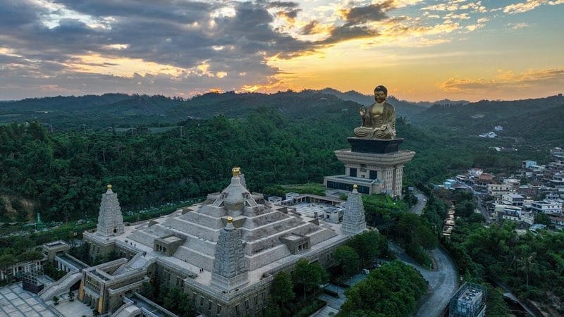 CAO HÙNG: PHẬT QUANG SƠN - ĐÀI TRUNG. (ĂN SÁNG, TRƯA, TỐI)