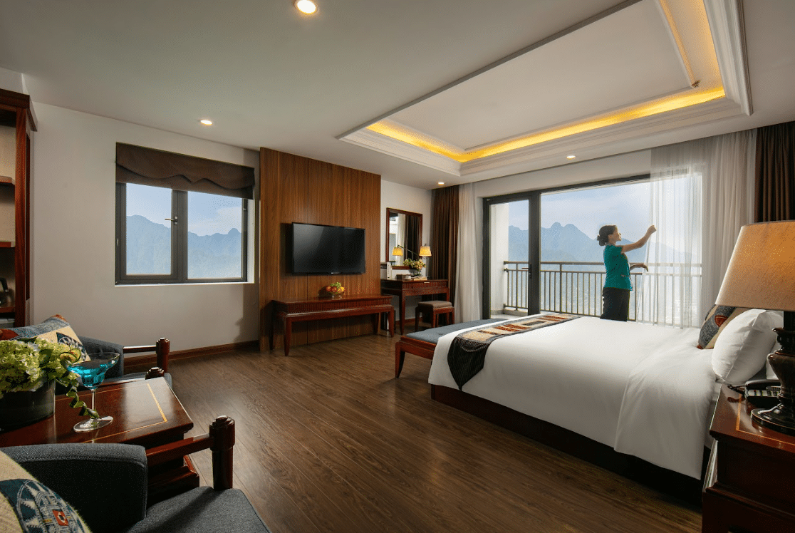 Grand Mountain View #1