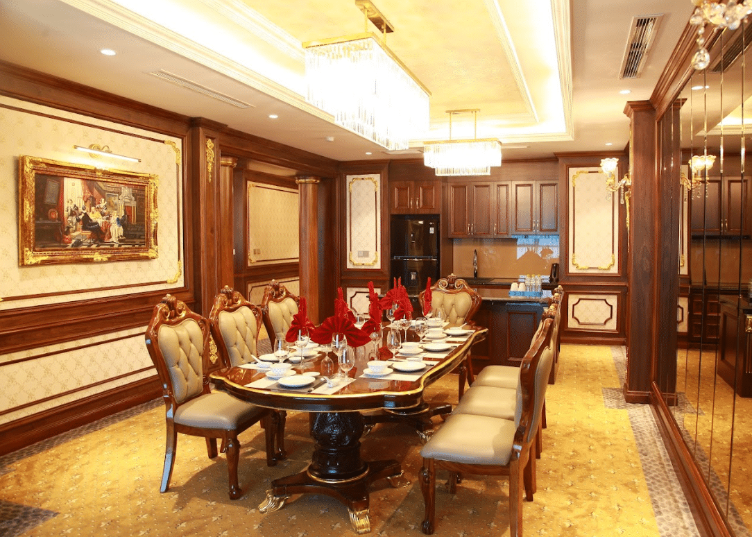 Presidential Suite #8