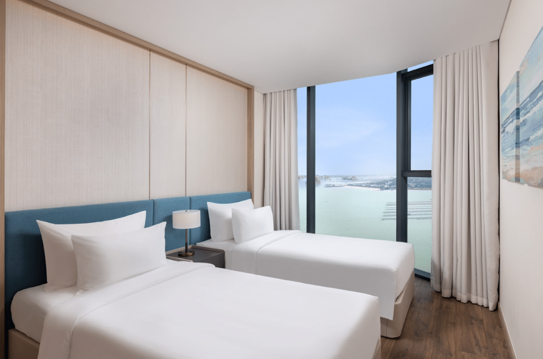 Executive Suite Bay Vista #3