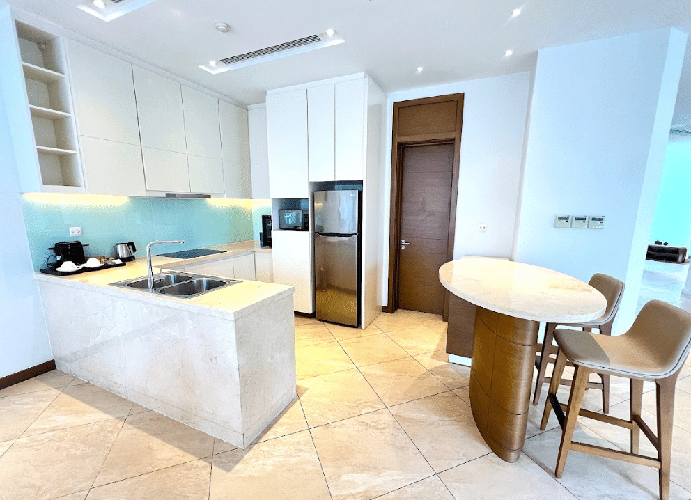 Oakwood Executive Villa Suite #5