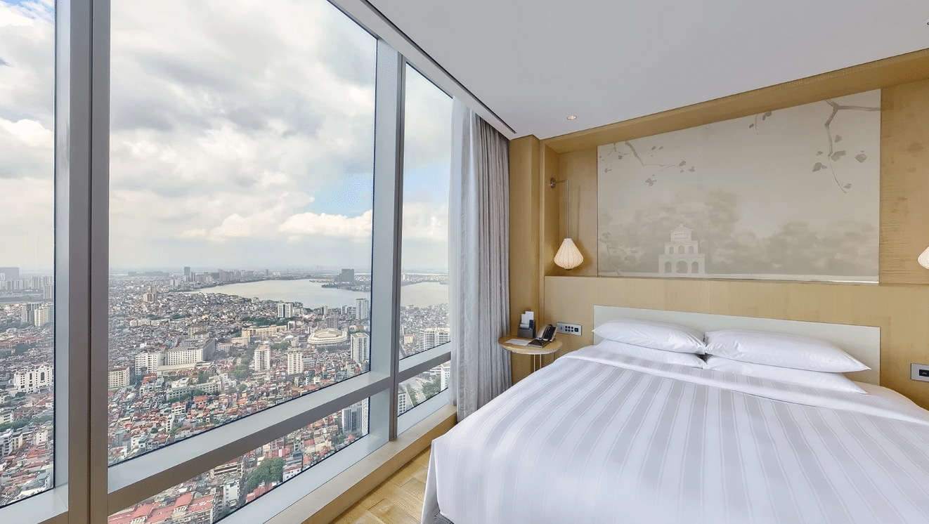 Club Junior Suite #1