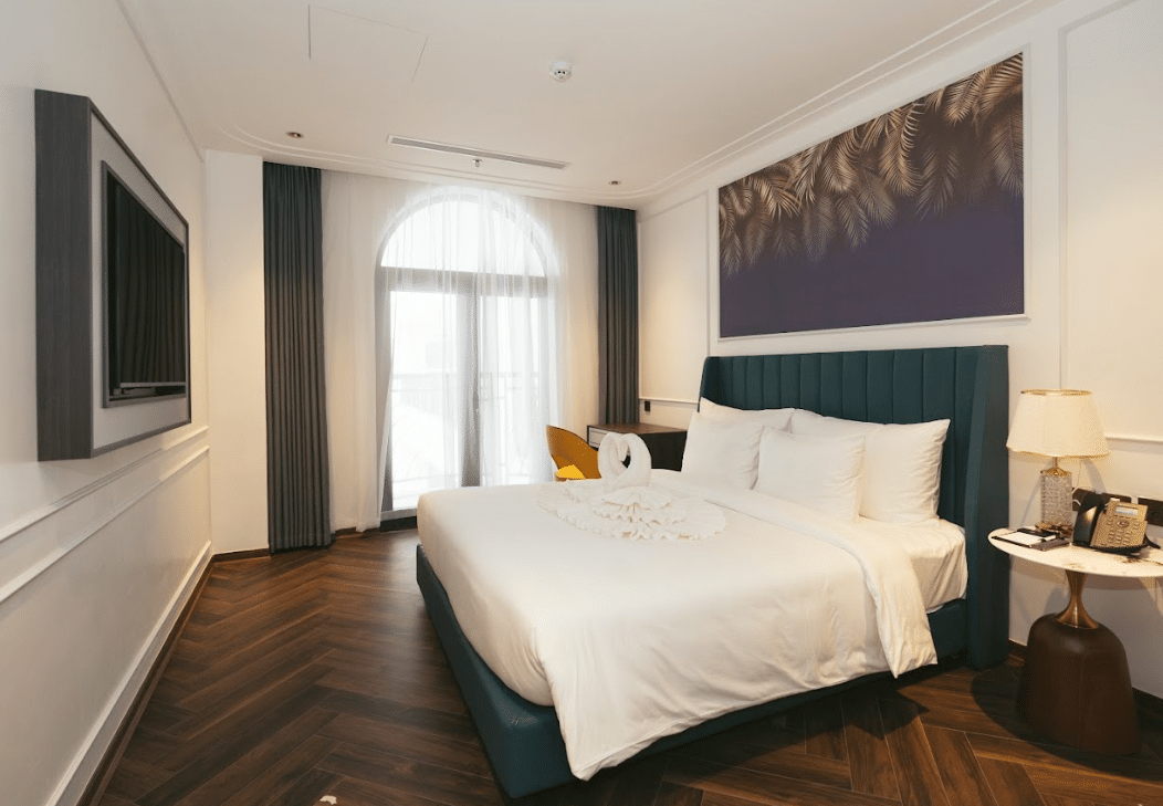 Executive Suite #4