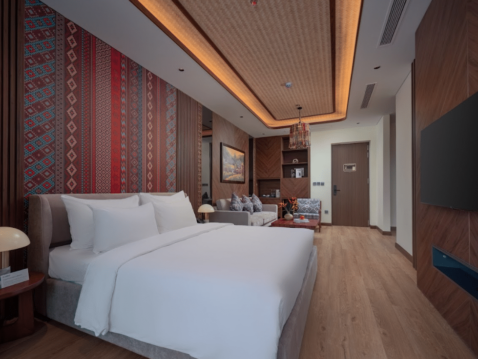 Deluxe Residence #3