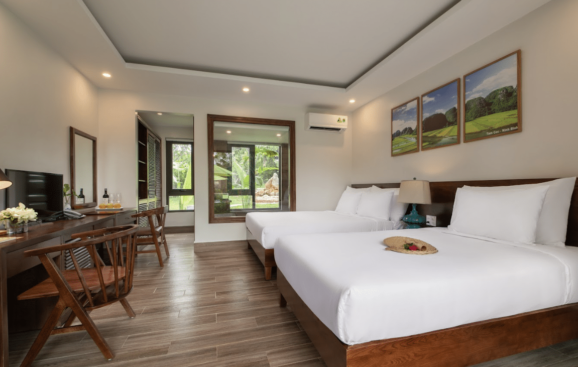 Deluxe Family Pool View #2