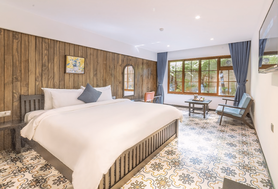 Superior King Room #2