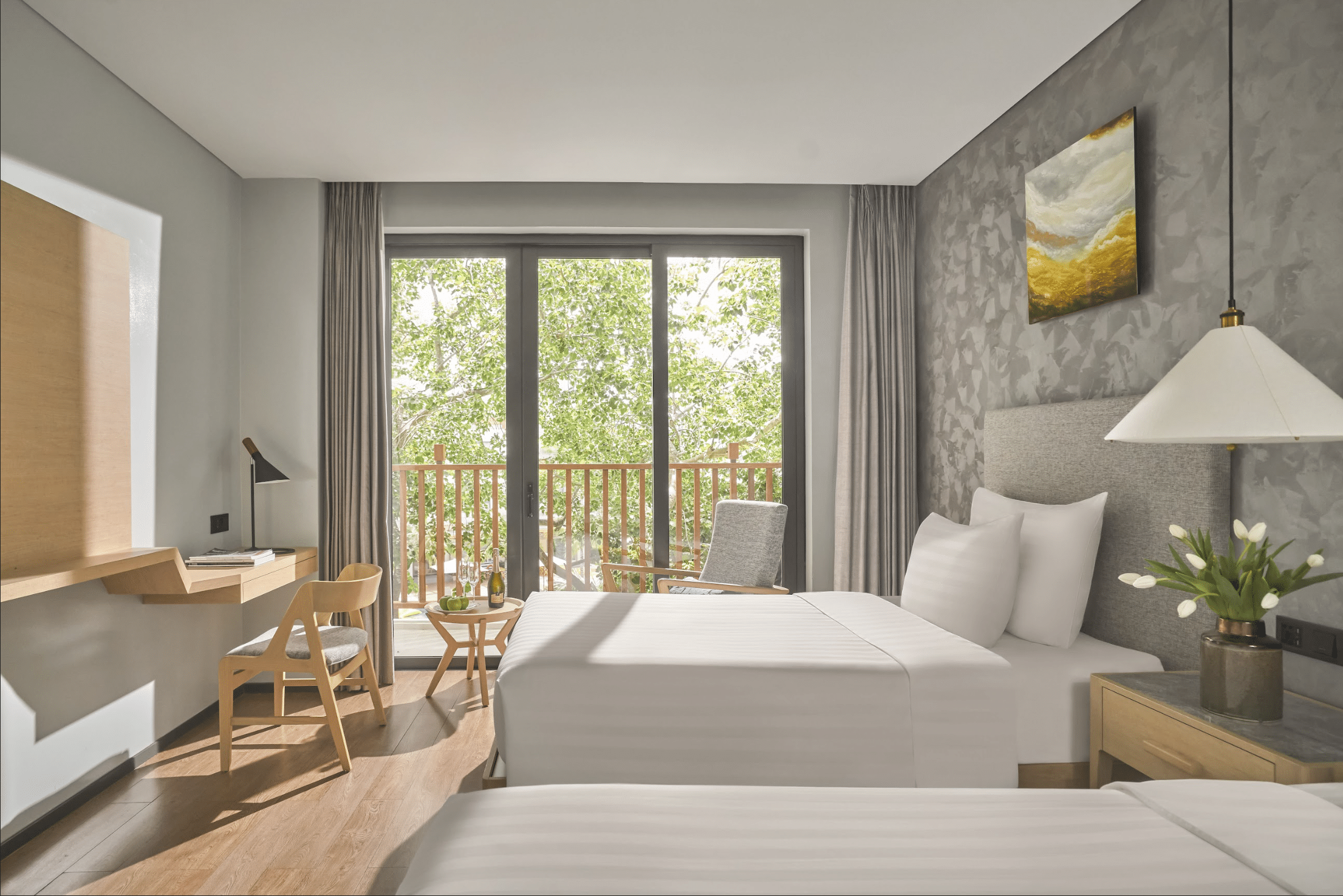 Deluxe Balcony Garden View  (King/ Twin) #2