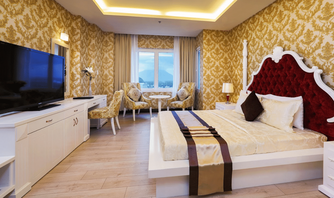 Royal Suite #1