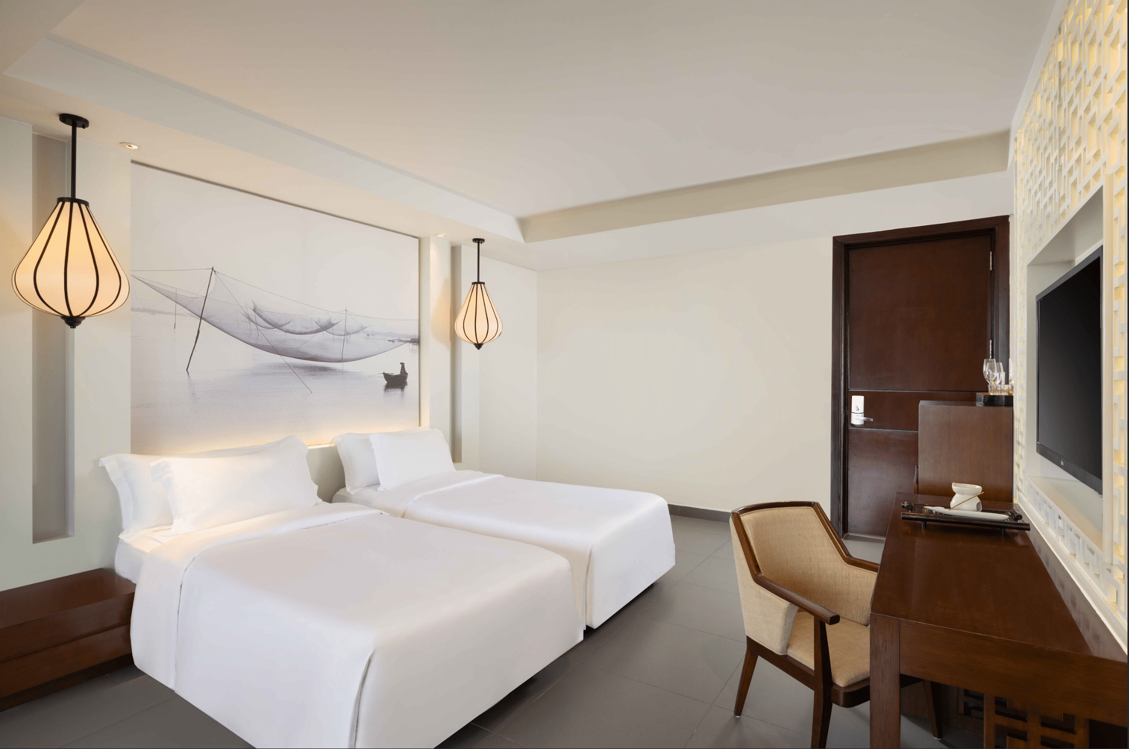 Seaview Balcony Grand #6