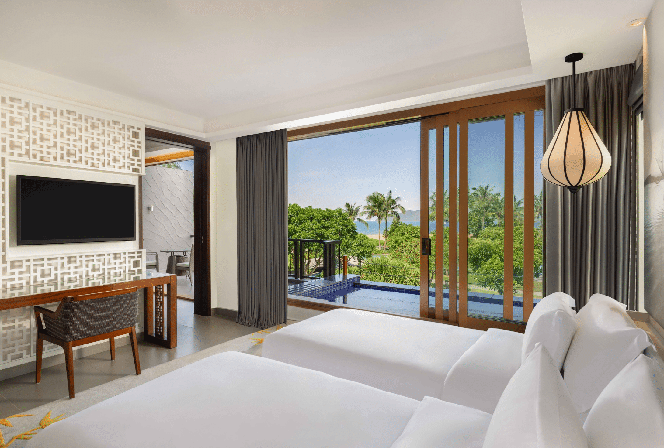 Seaview junior Pool Suite #5