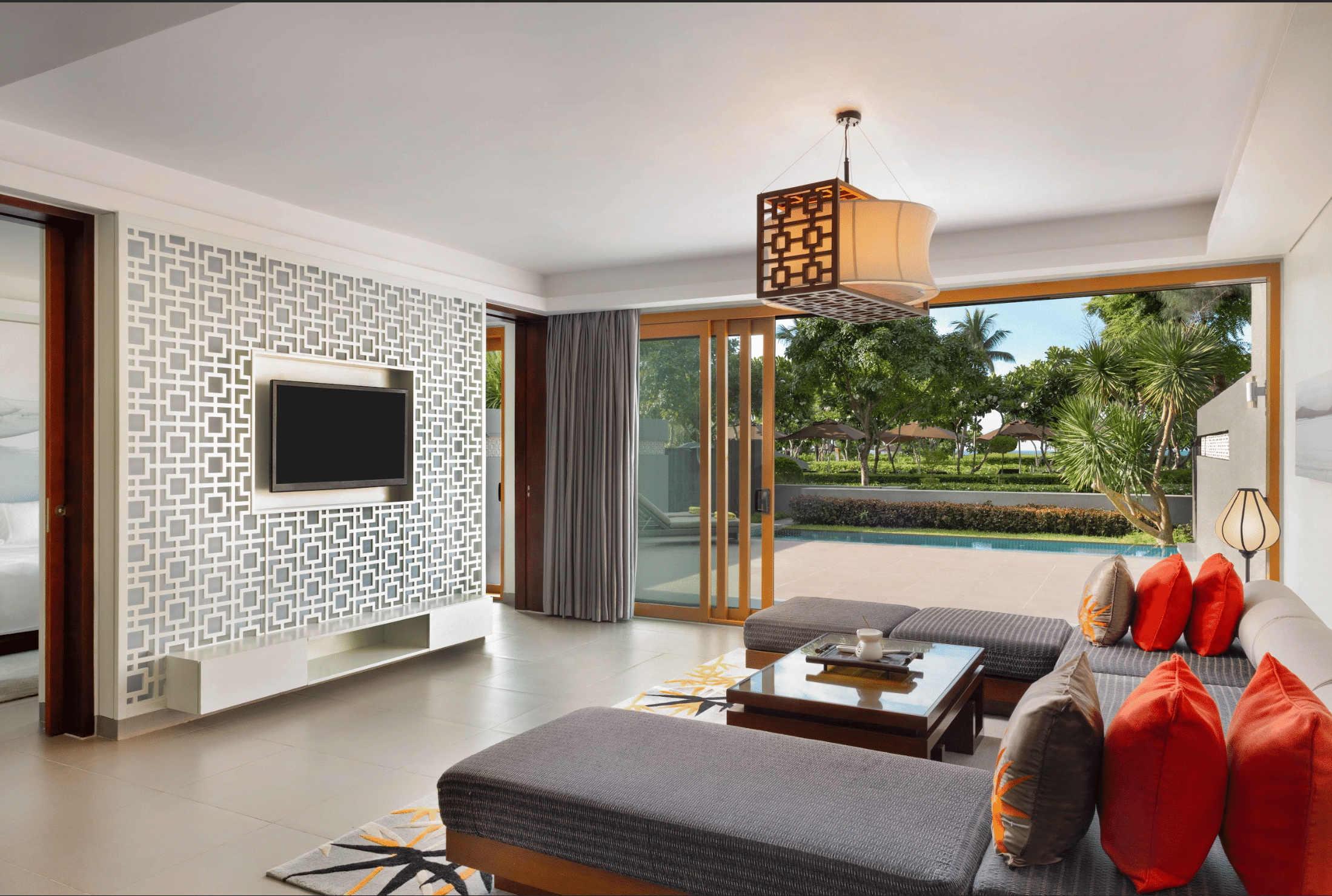 Courtyard One-Bedroom Pool Suite #2