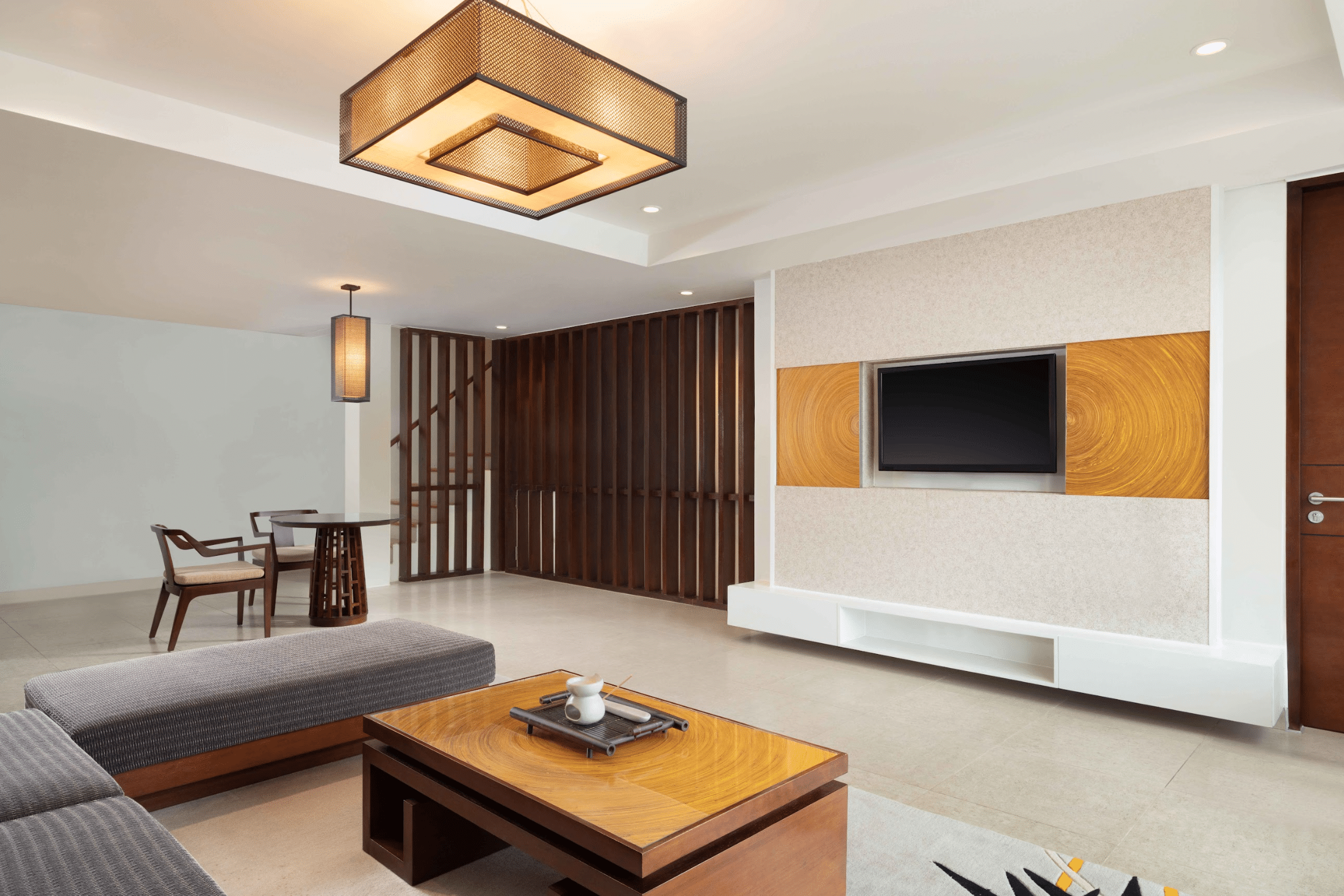 Seaview One-Bedroom Pool Suite #2