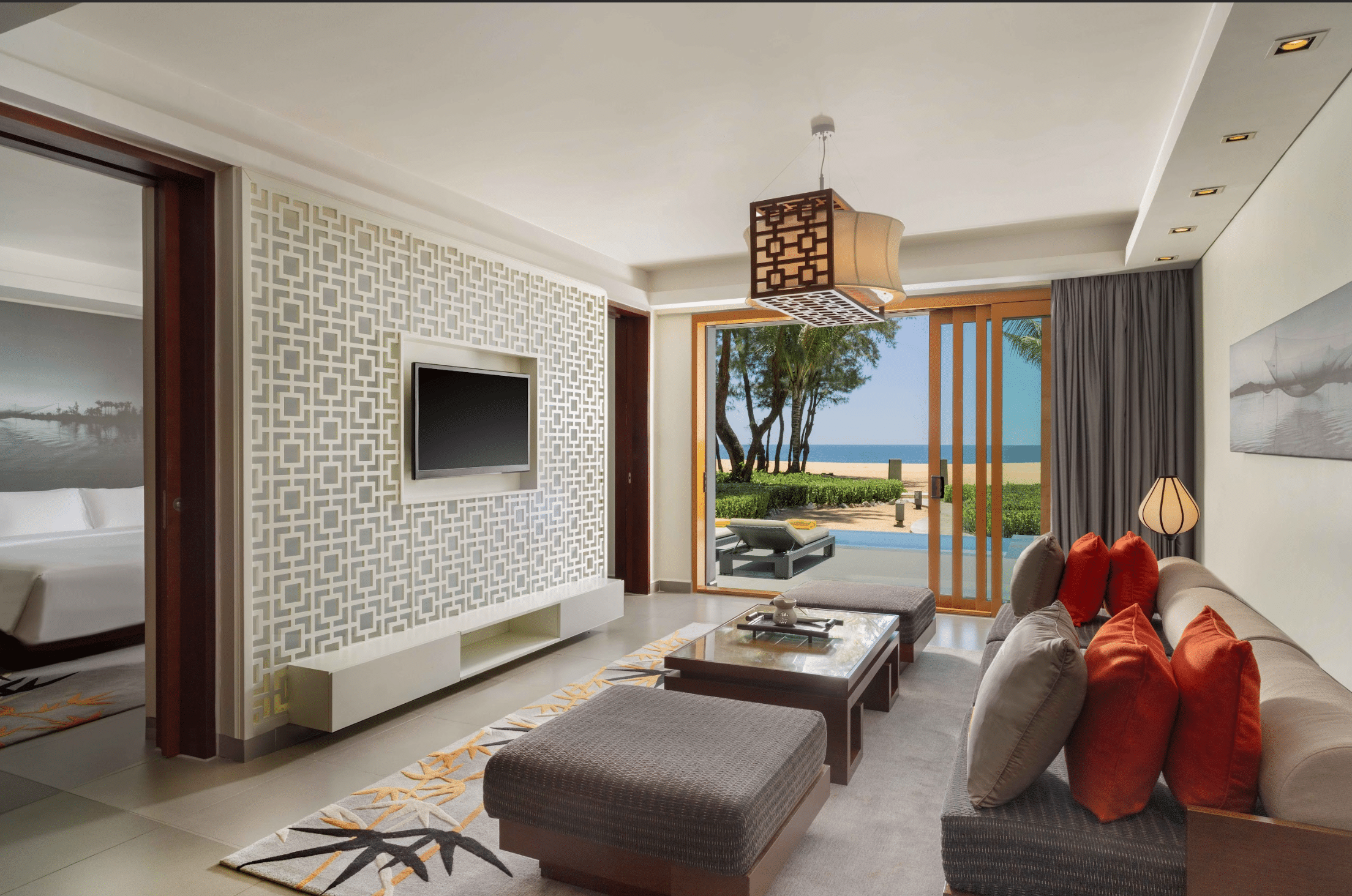 Beachíront One-Bedroom Pool Suite #2