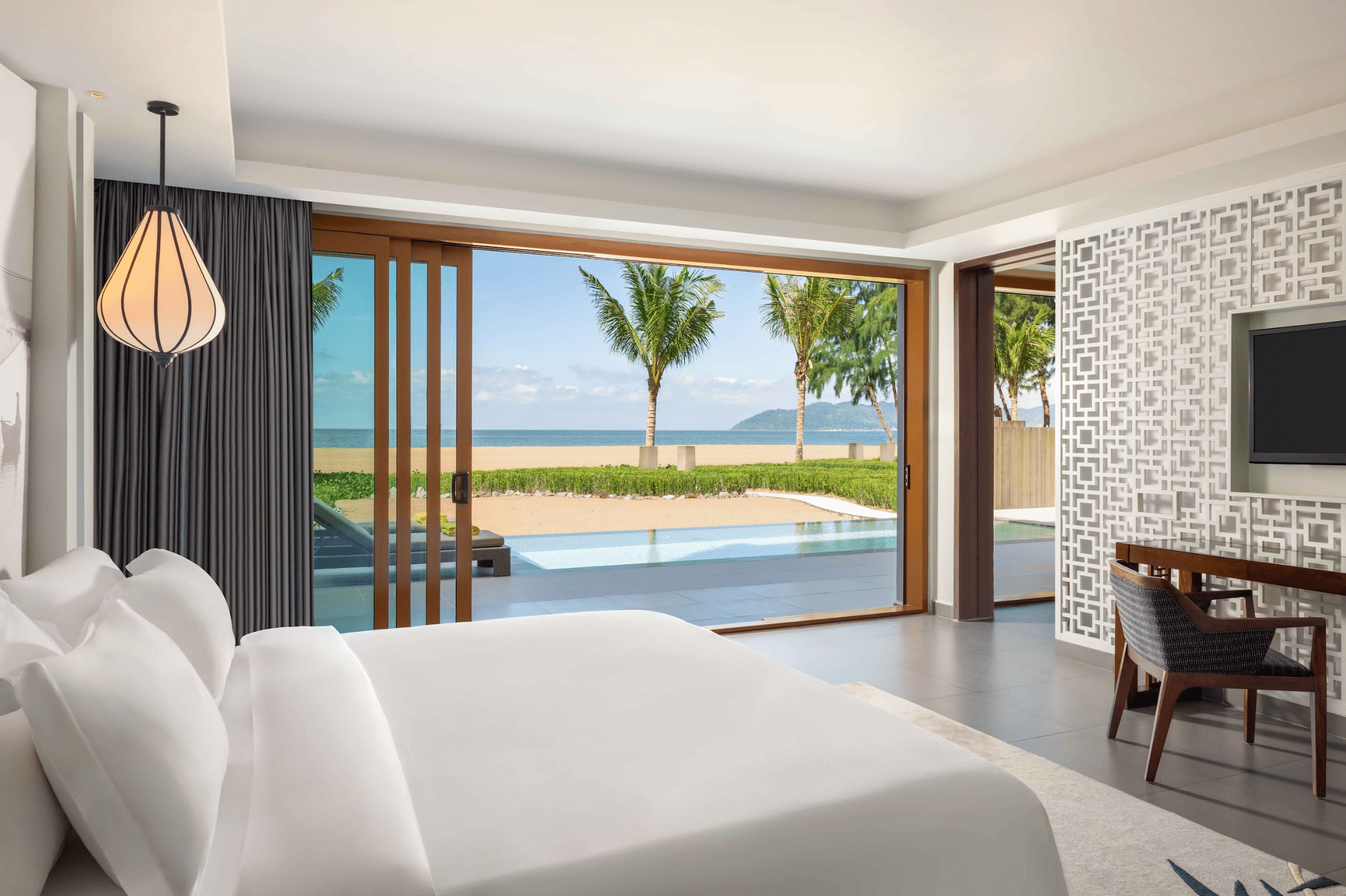 Beachíront Two-Bedroom Pool Suite #4