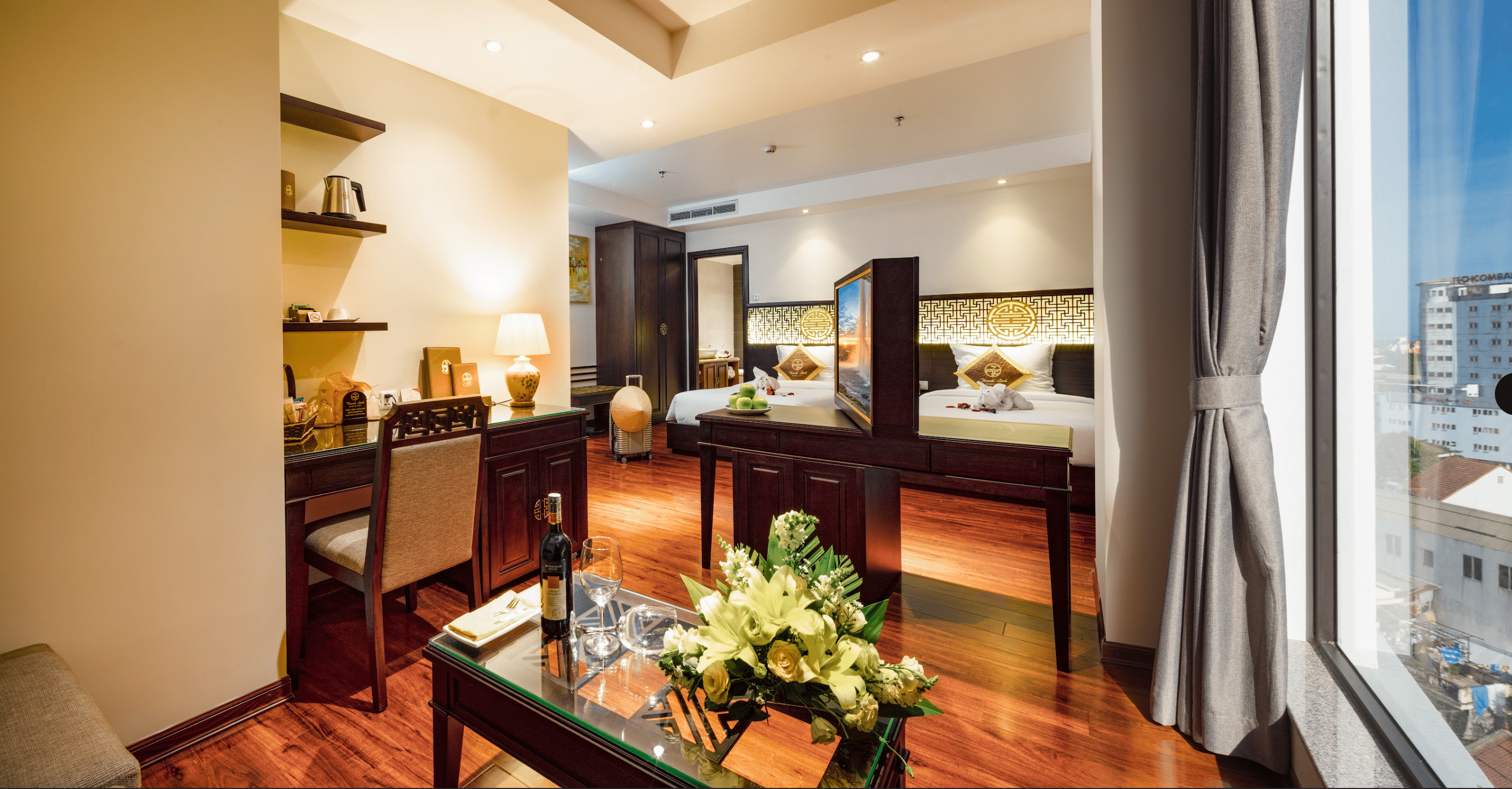 Premier Studio Suite #1