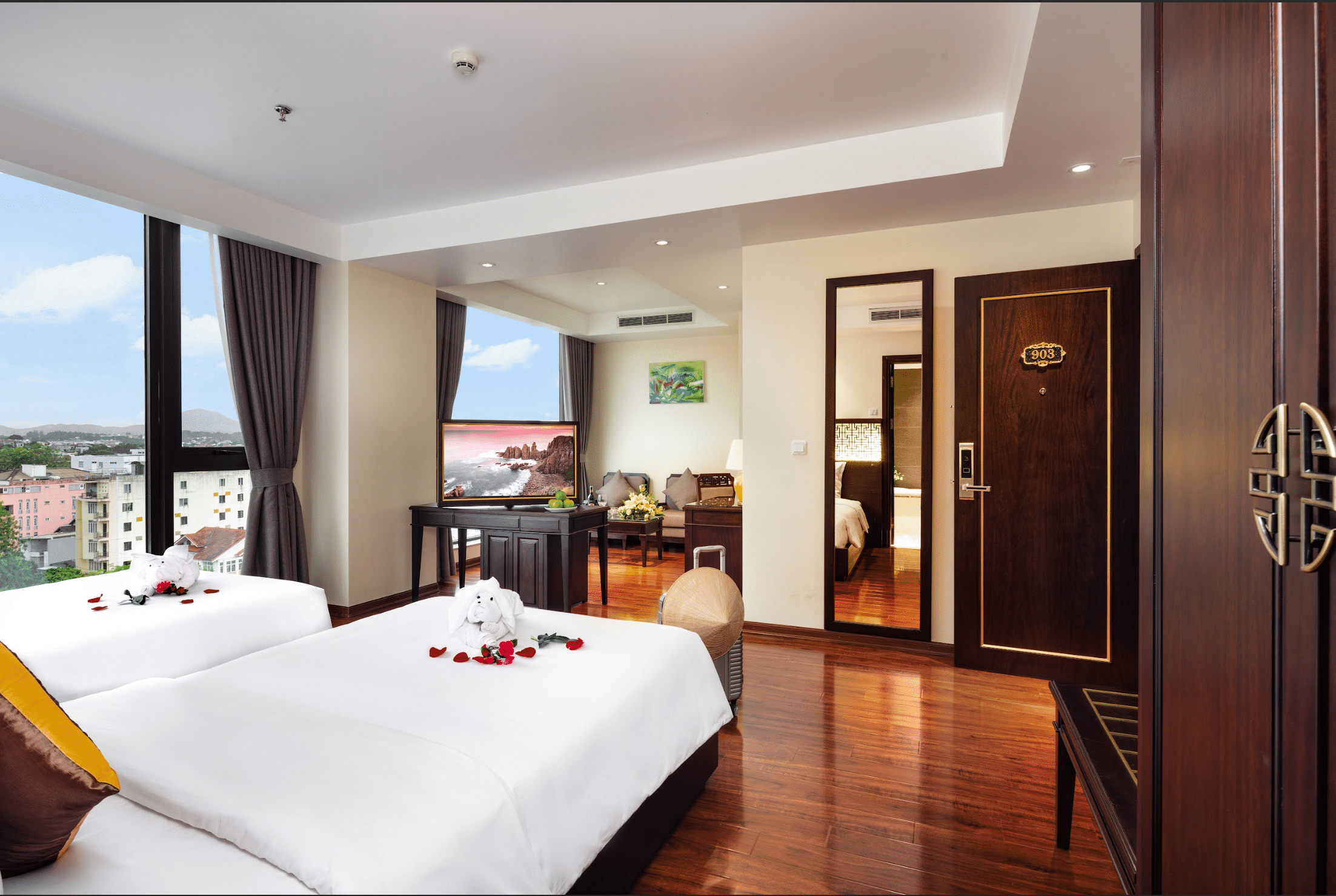 Premier Studio Suite #4