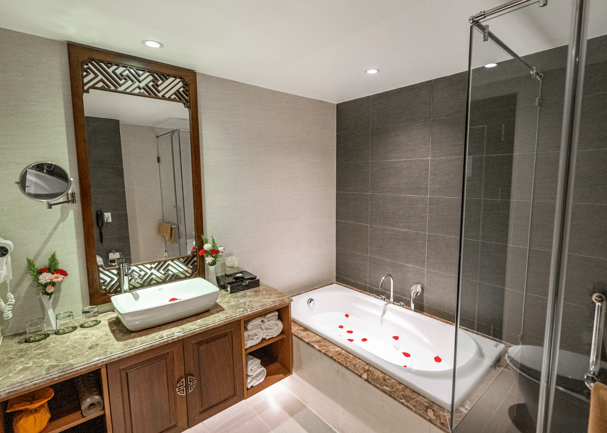 Premier Studio Suite #1