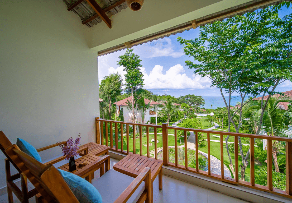 Premium Deluxe Ocean View #4