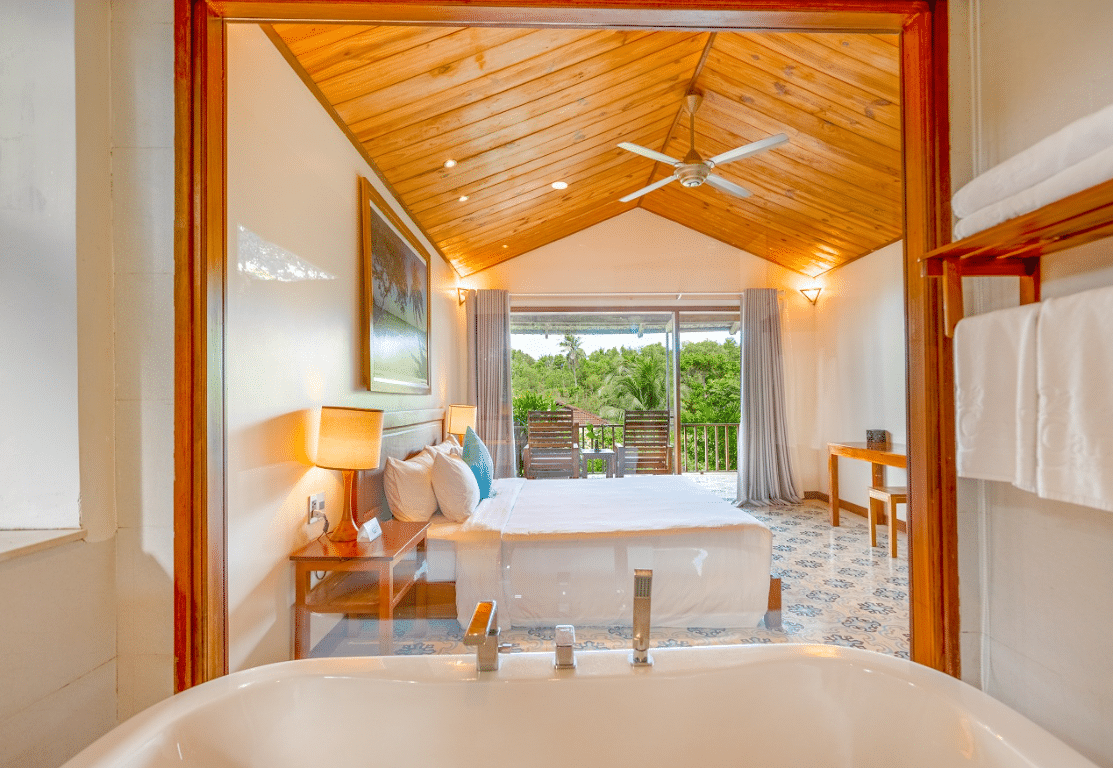 Villa 2 Bedrooms, 01 Living room with Balcony #2