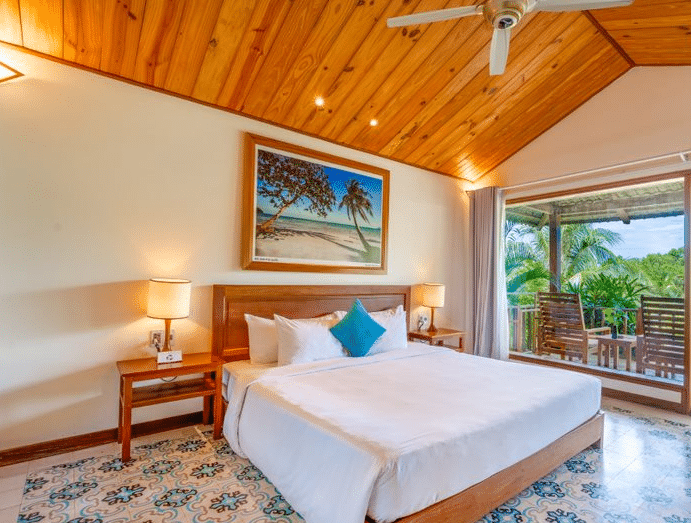 Villa 2 Bedrooms, 01 Living room with Balcony #4