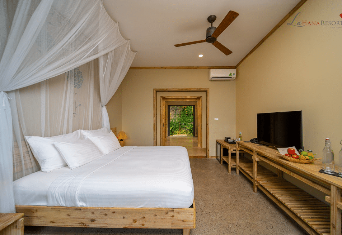 Deluxe Bungalow Garden View #4