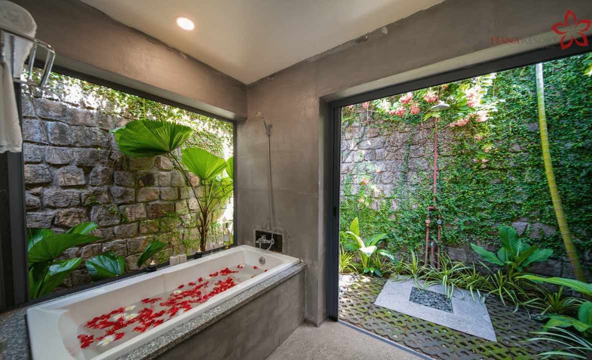 Deluxe Bungalow Garden View #5