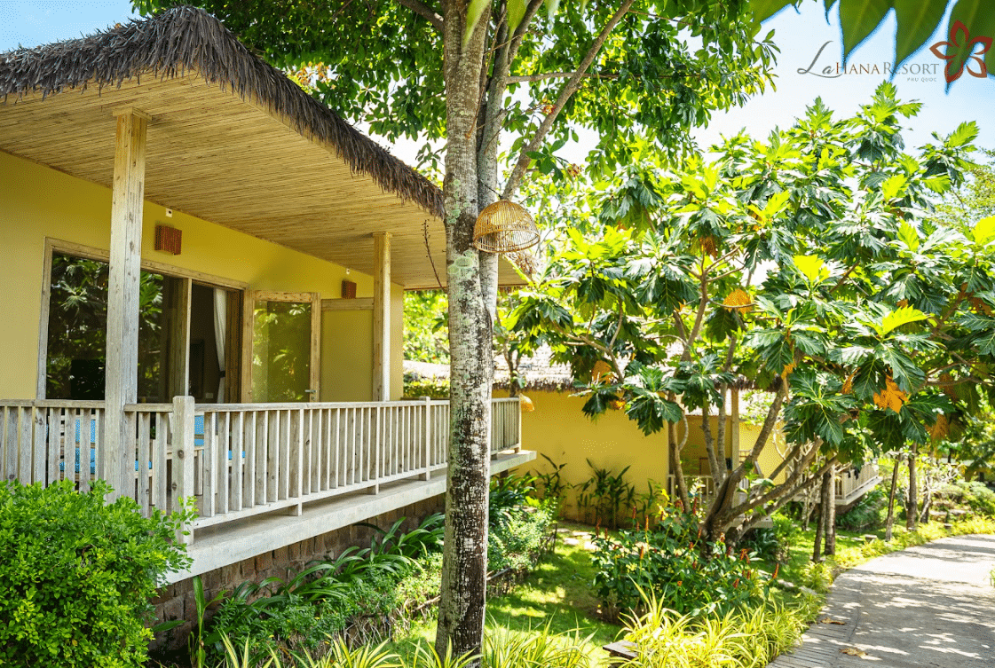 Hill Bungalow with Bathtub #1