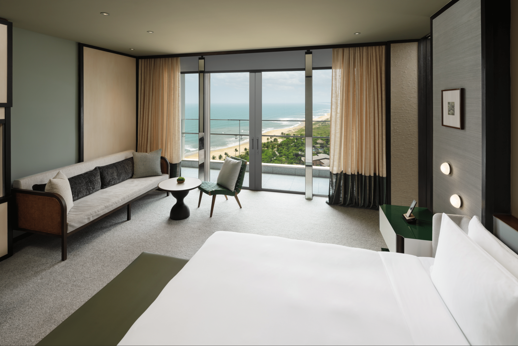 Deluxe Ocean View Suite #2
