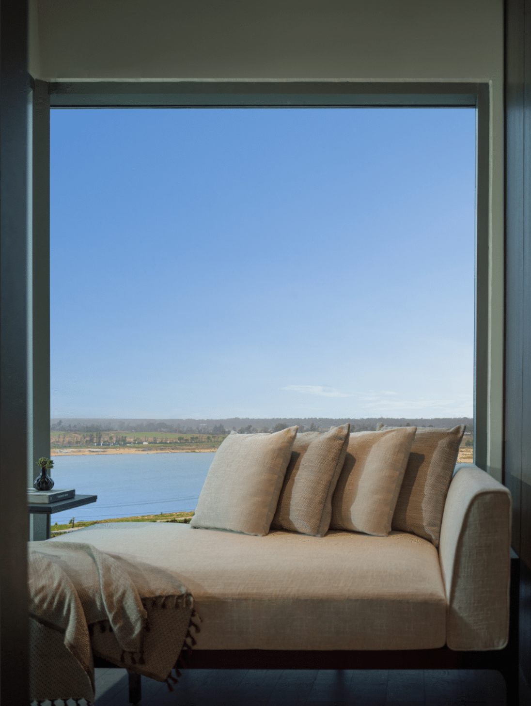 Deluxe Ocean View (King) #4