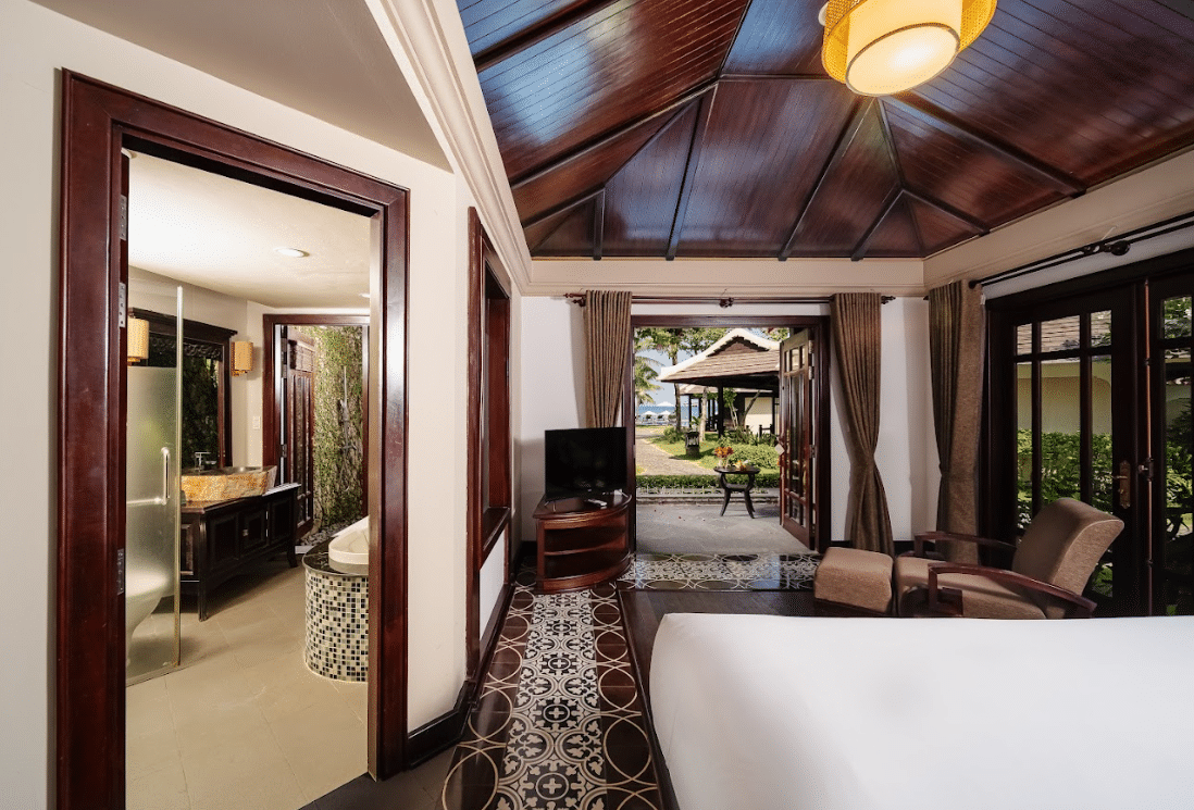 Executive Bungalow Garden view #2