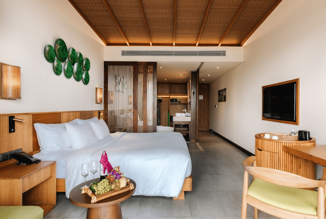 Premium Pool View #1