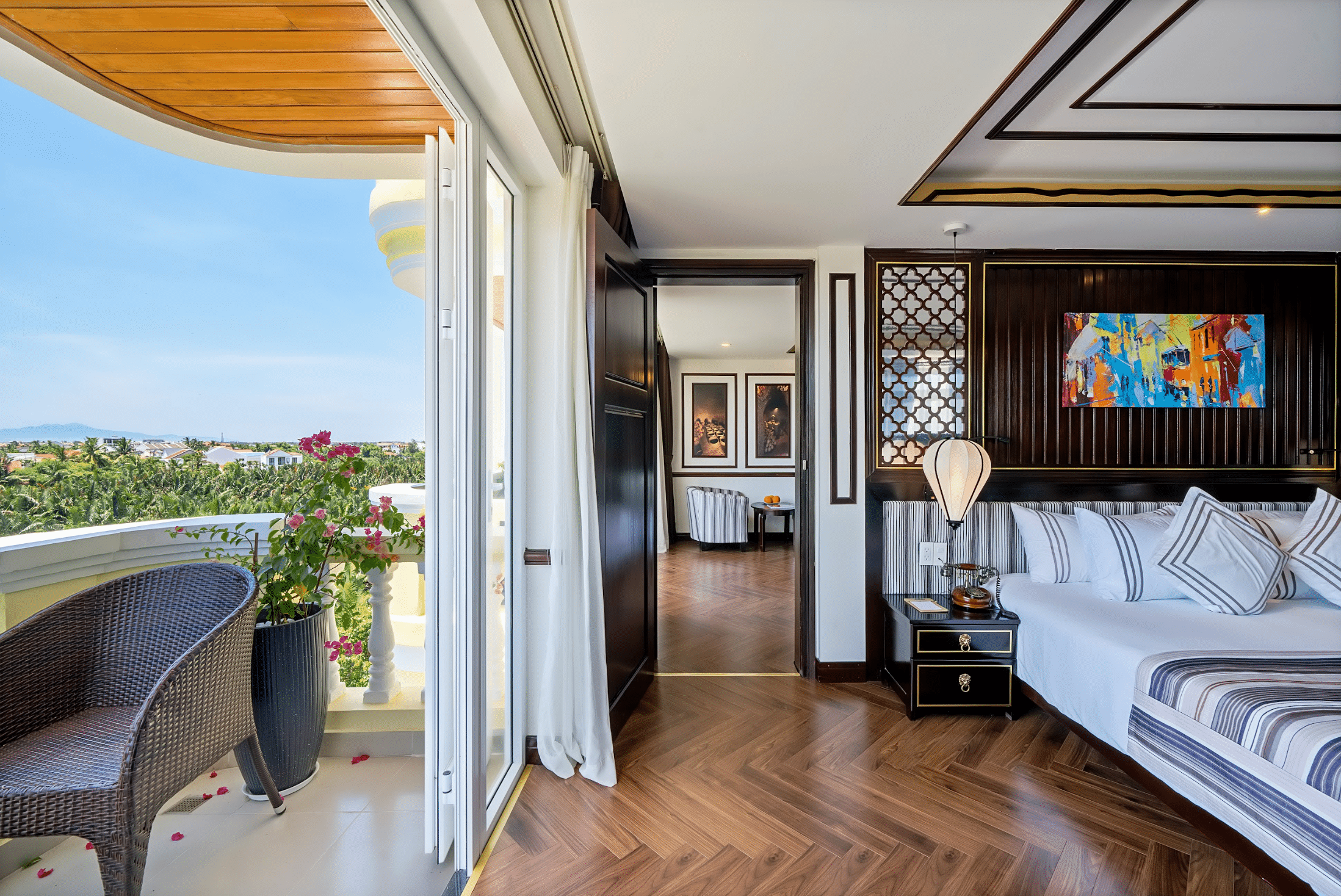 FAMILY SUITE #4