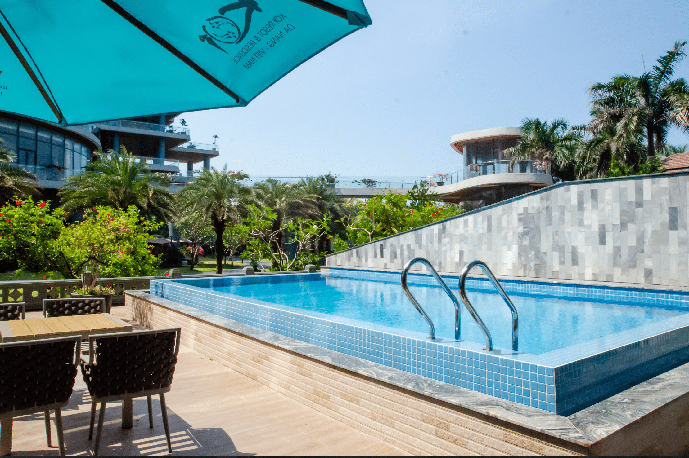 Duplex With Pool #4