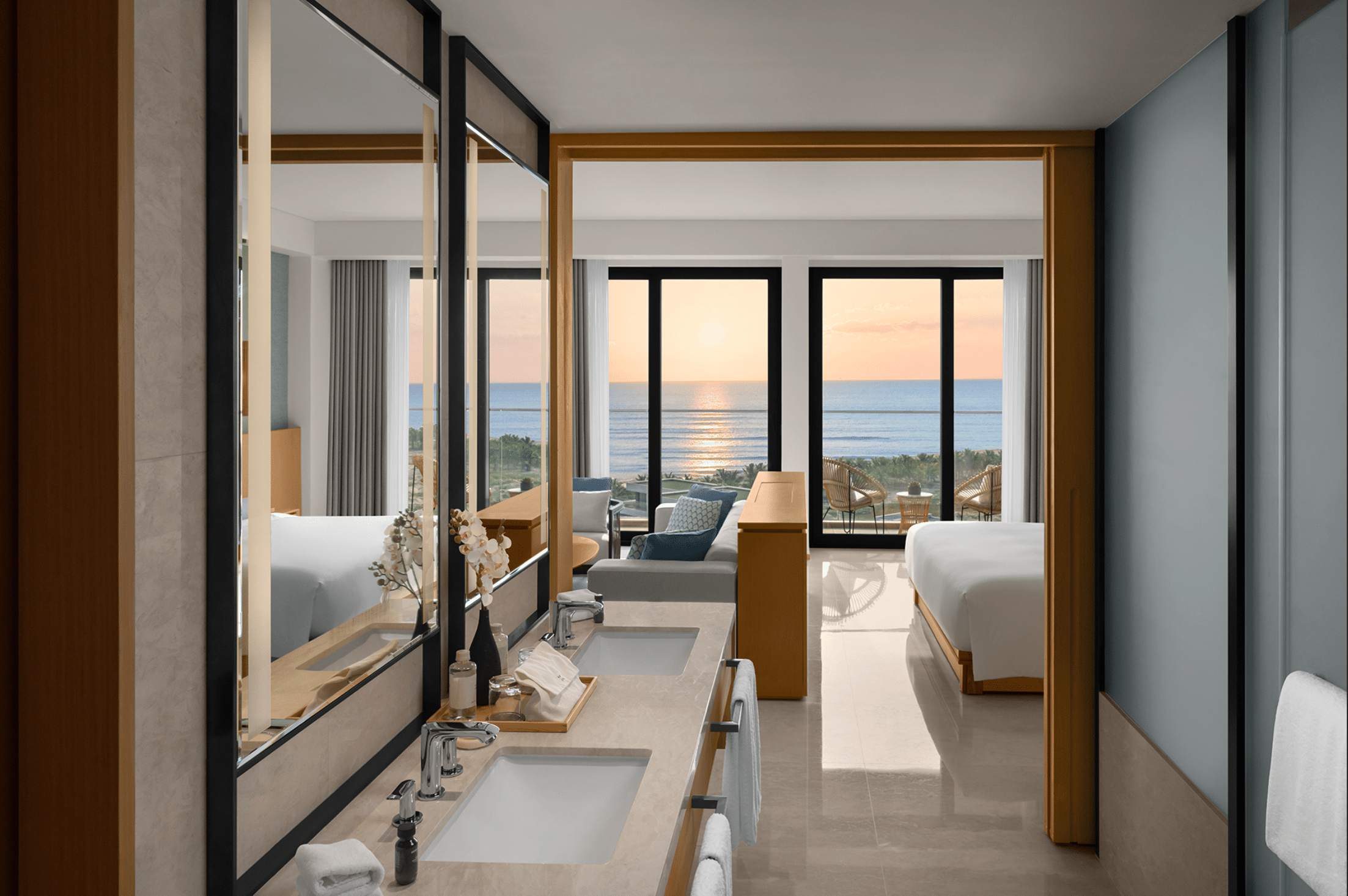 Corner Suite Ocean view (Twin/ Double) #5