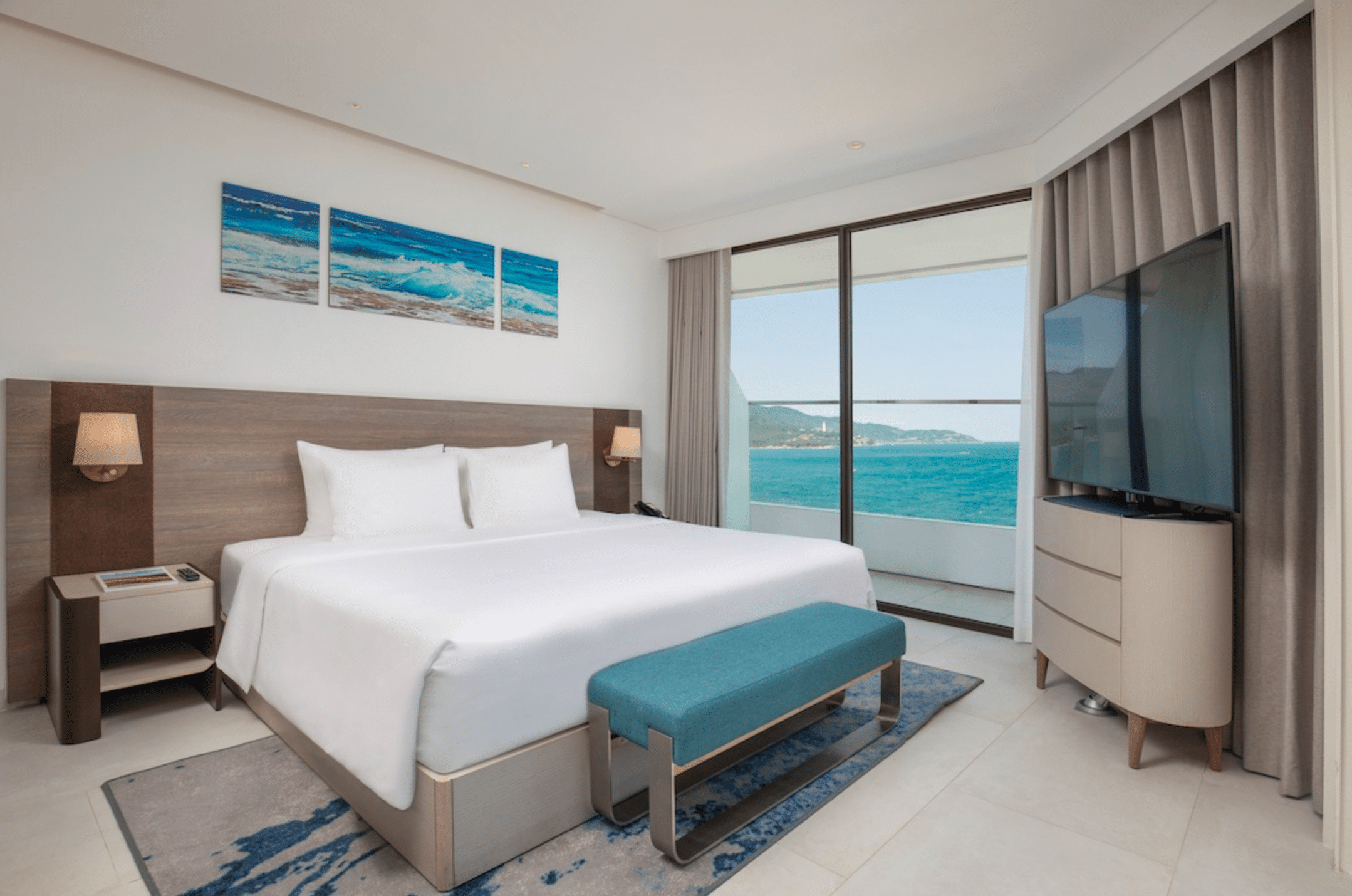 Executive Corner Suite #3