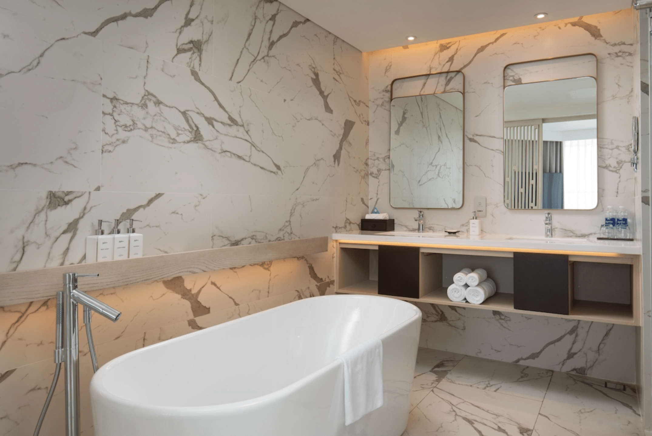 Executive Corner Suite #1