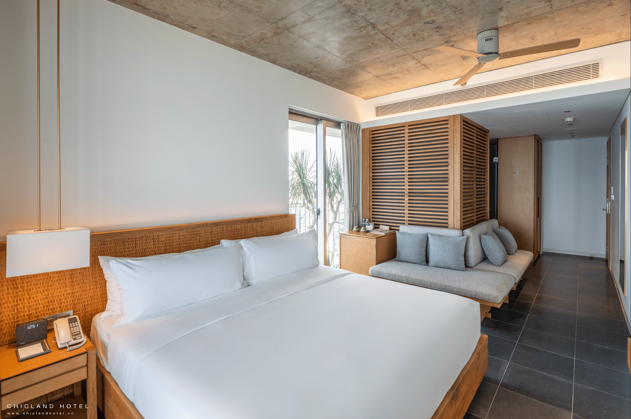The Sứ Ocean (Double)  Deluxe Oceanfront #6
