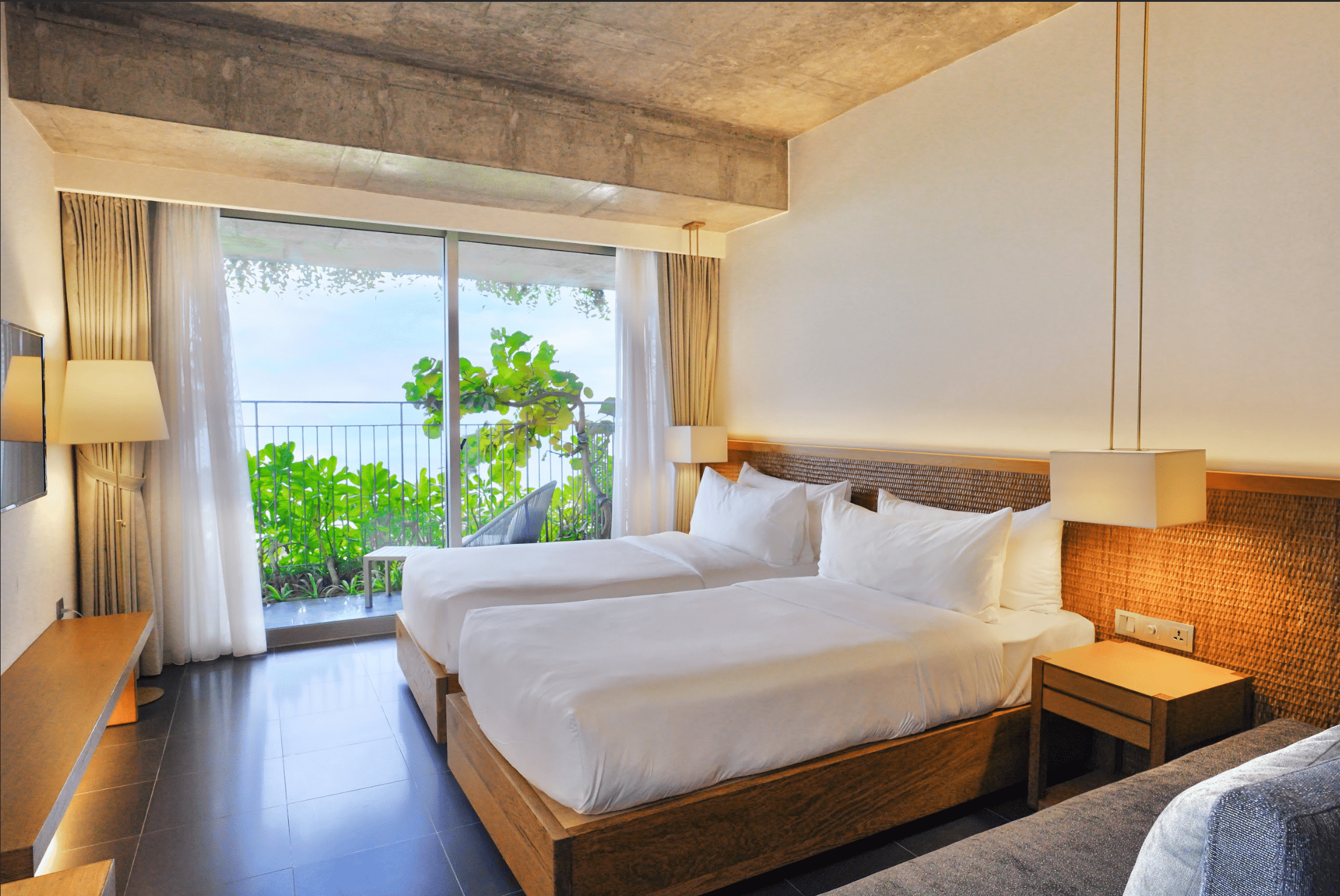 Thiên Điểu (Double/Twin)  Deluxe Ocean Front with Balcony #1