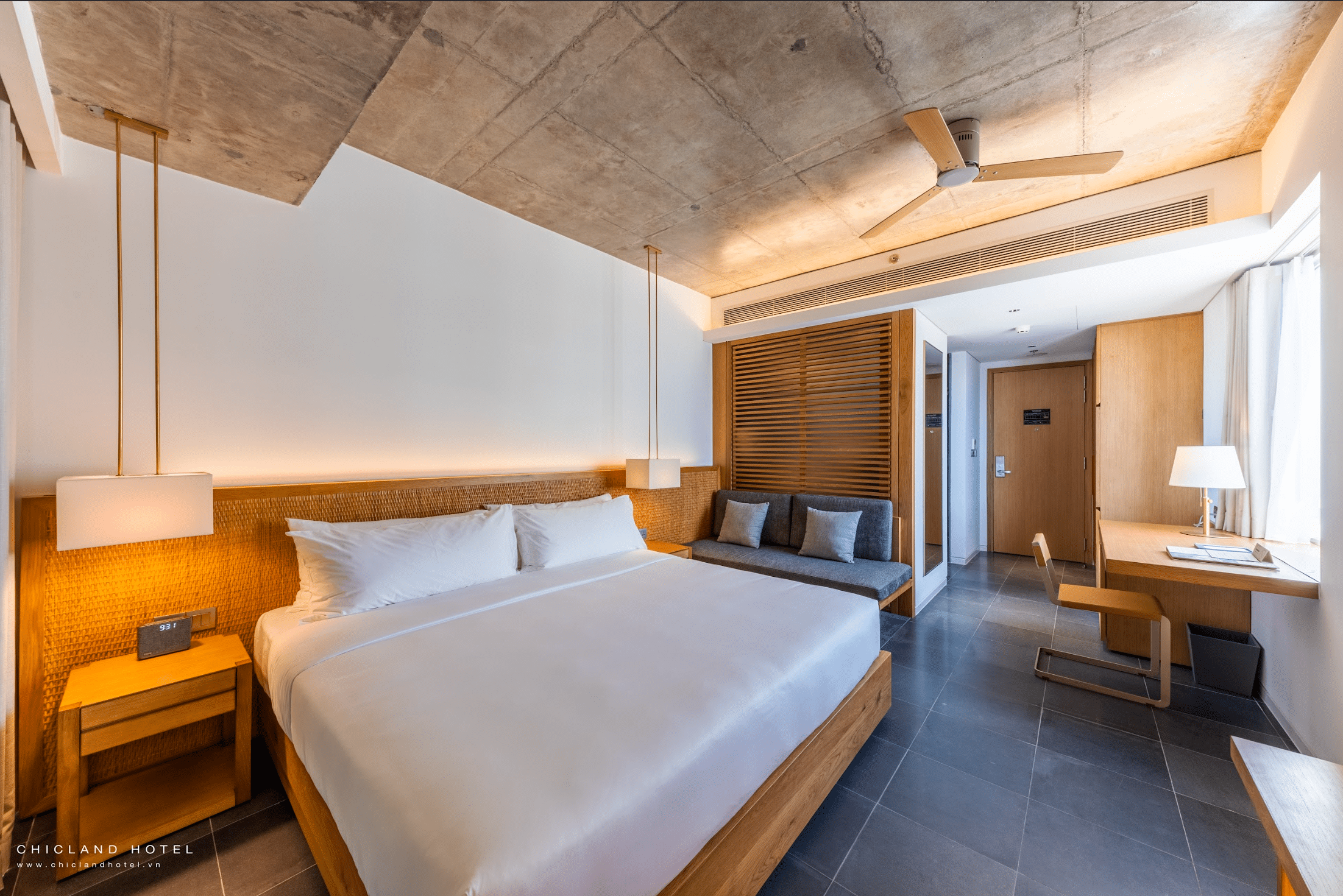 Thiên Điểu (Double/Twin)  Deluxe Ocean Front with Balcony #3
