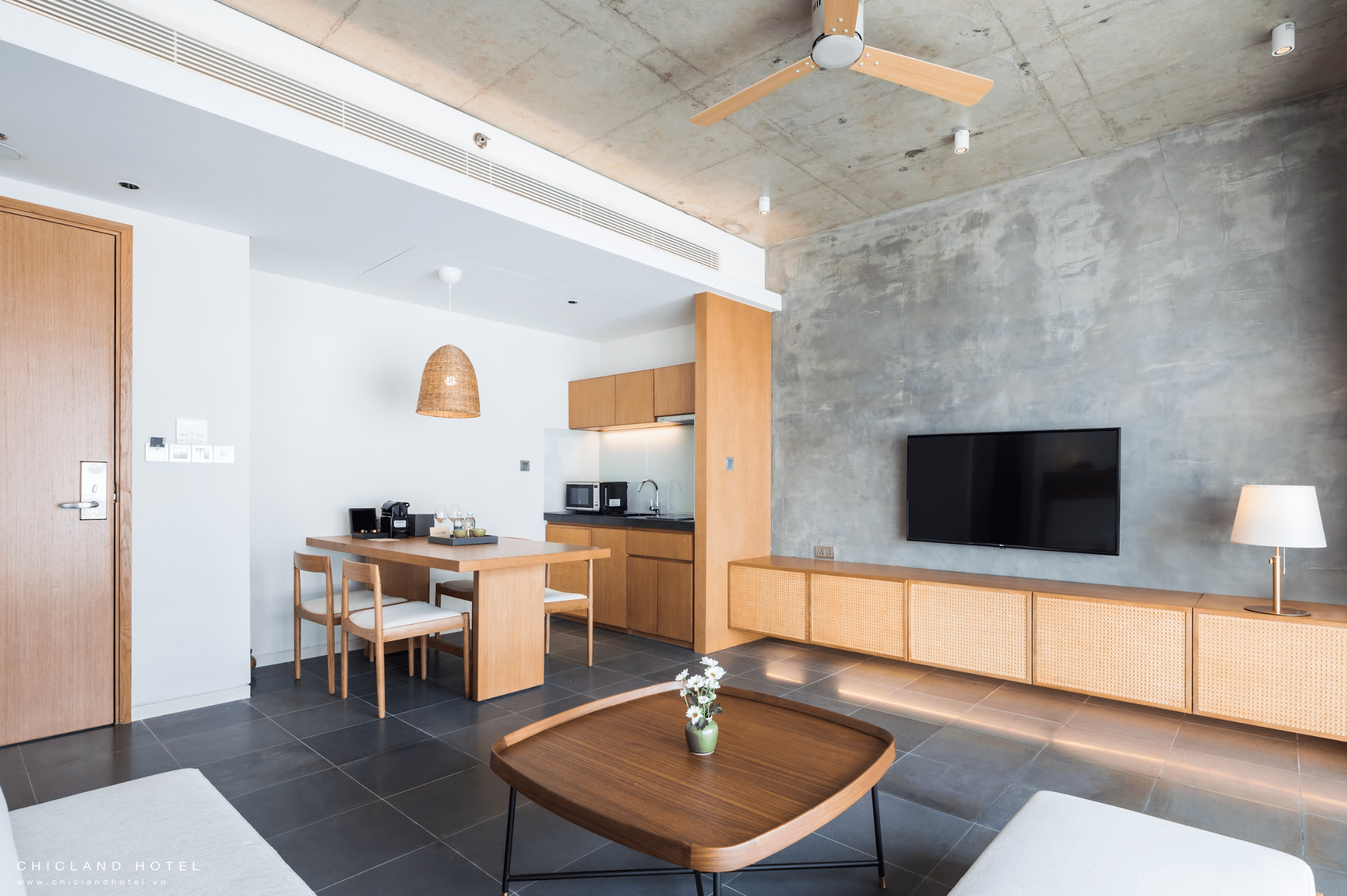 Bàng Biển (Double)  One Bedroom Studio #3