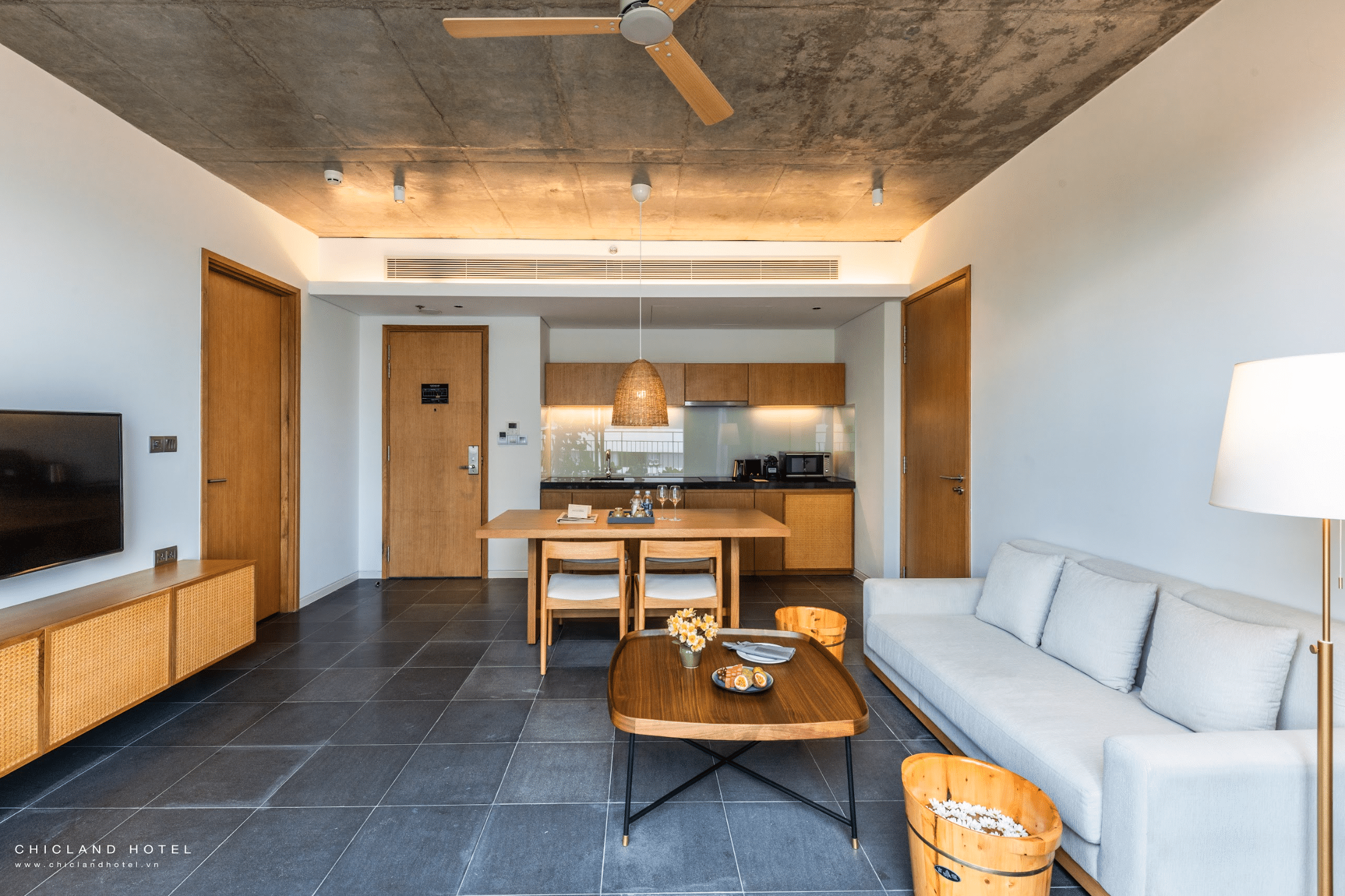 Nho Biển (Double + Double/Twin)  Two Bedroom Apartment with Balcony #6