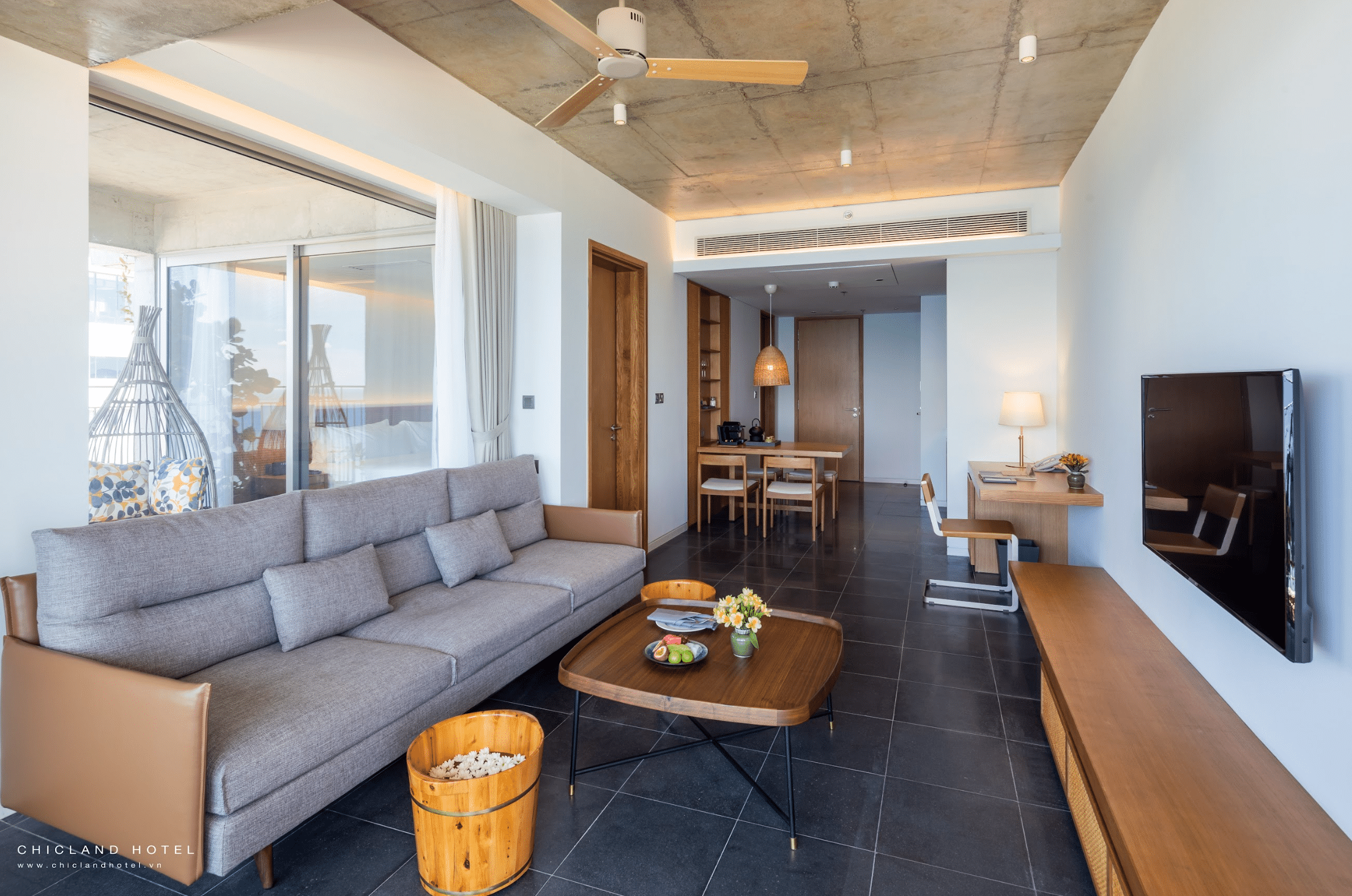 Nho Biển Ocean (Double + Double/Twin)  Two Bedroom Ocean Front Apartment with Balcony #4