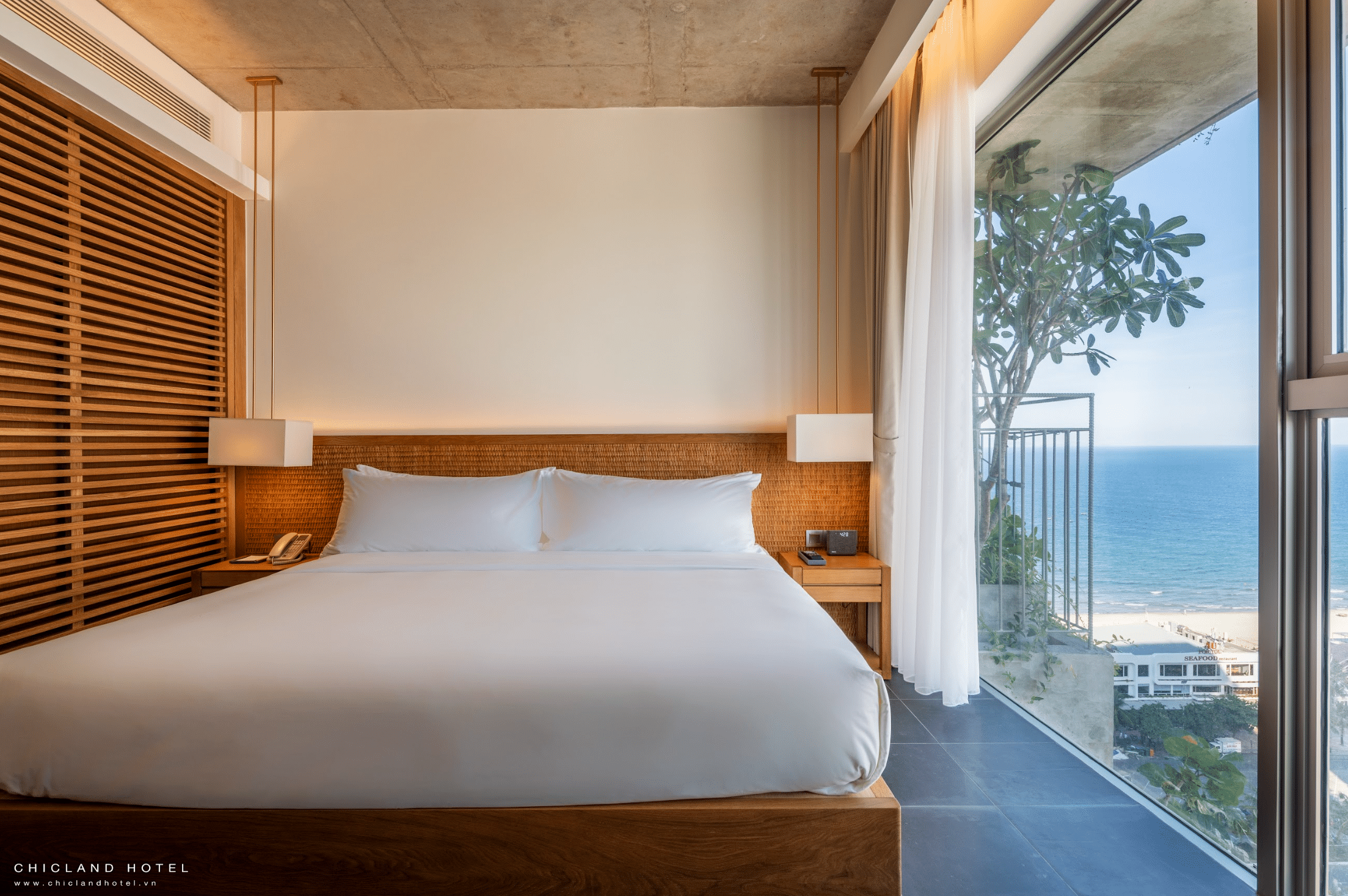 Nho Biển Ocean (Double + Double/Twin)  Two Bedroom Ocean Front Apartment with Balcony #3