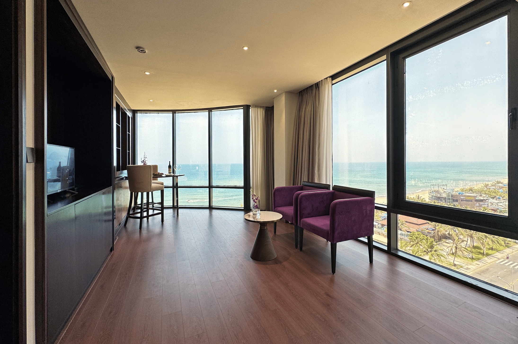 Presidential Suite Beachfront #7